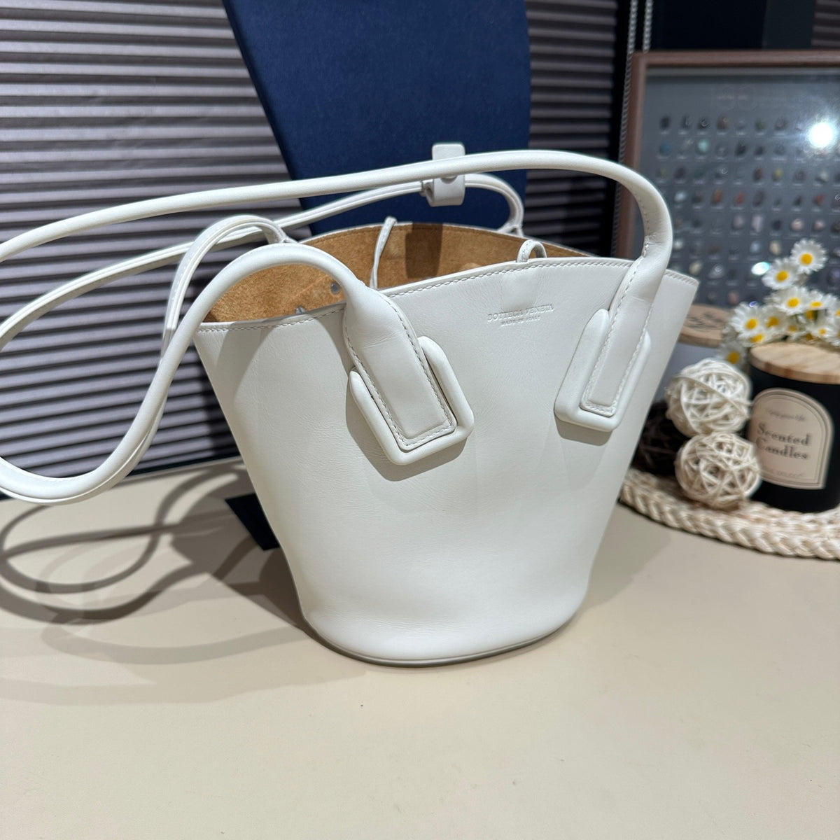 Bottega Veneta - Veneta Basket Tote - Leather - White - (mini)
