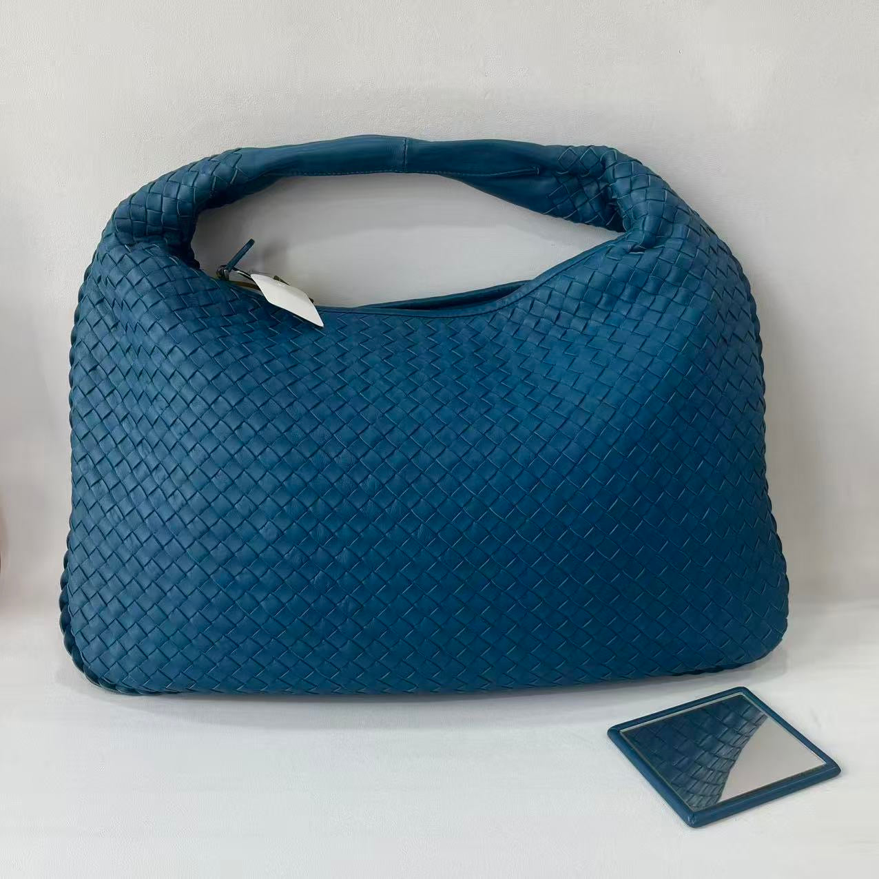Bottega Veneta - Veneta Hobo - Leather - Blue - (medium)