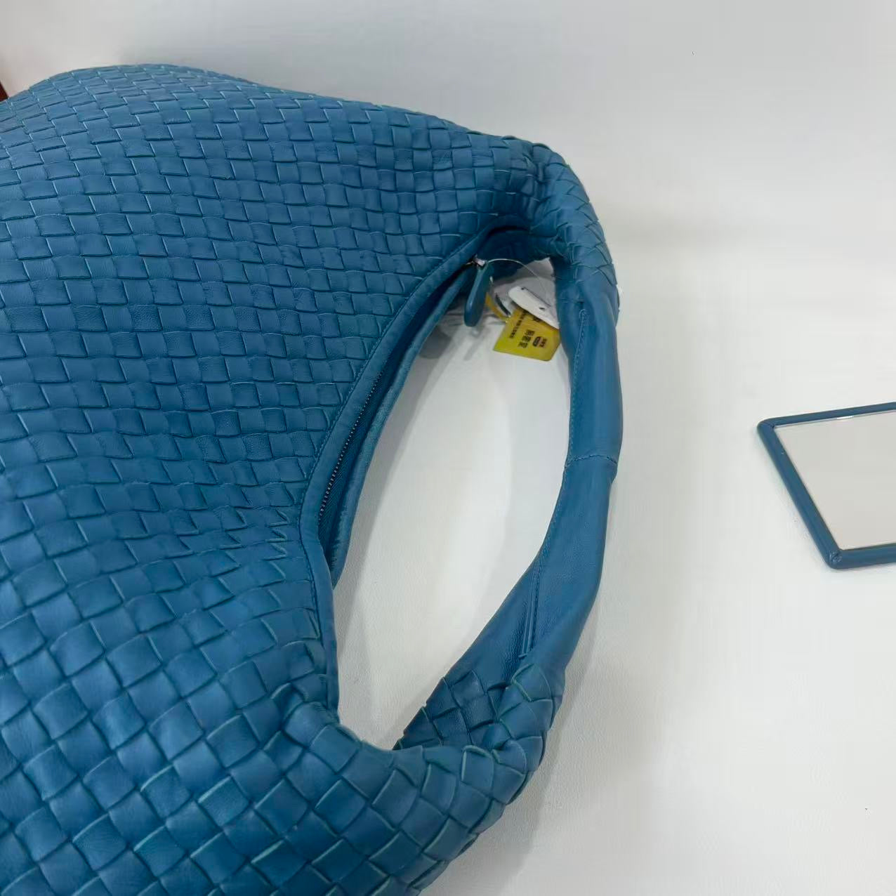 Bottega Veneta - Veneta Hobo - Leather - Blue - (medium)