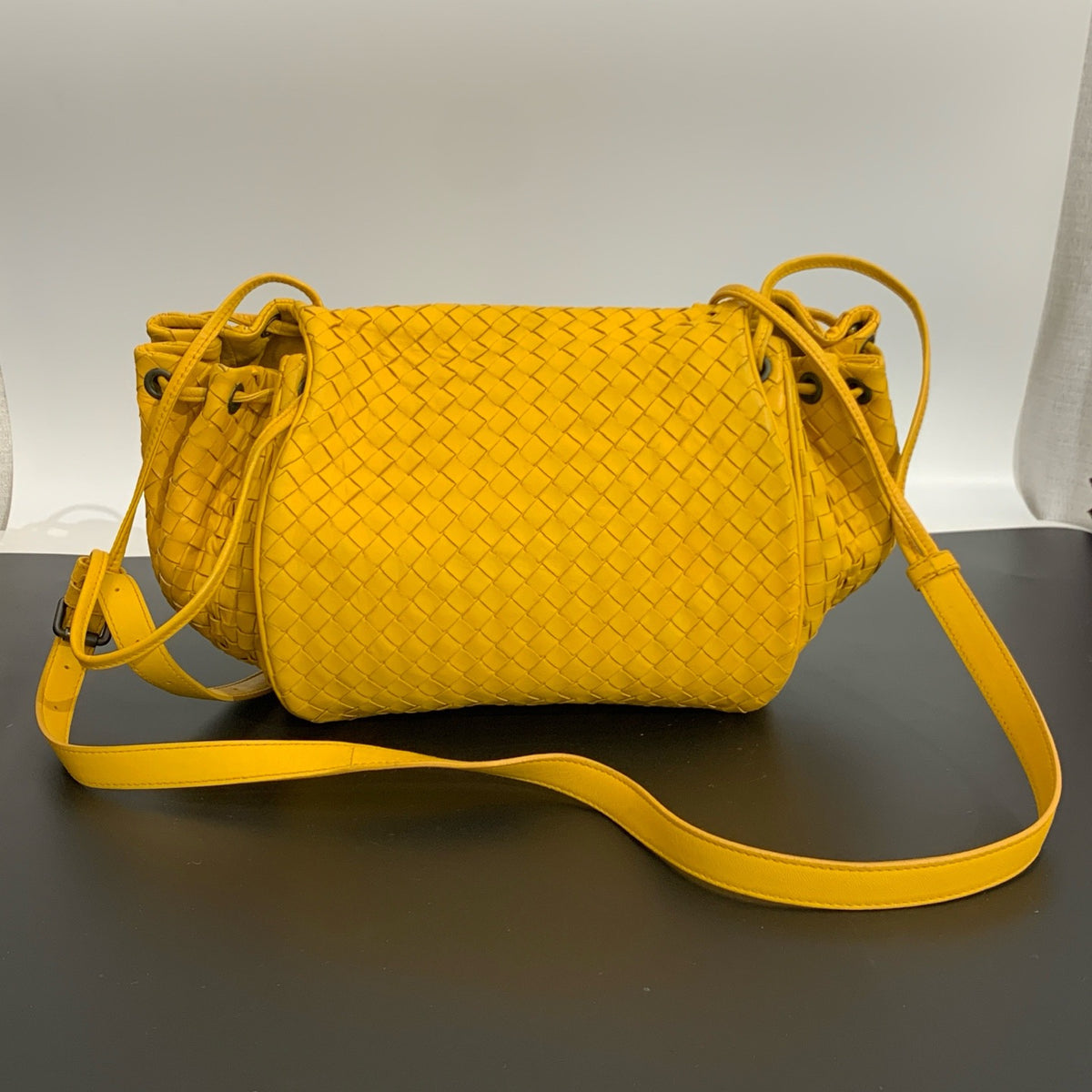 Bottega Veneta - Woven Drawstring Crossbody Bag - Leather - Yellow - (Small)