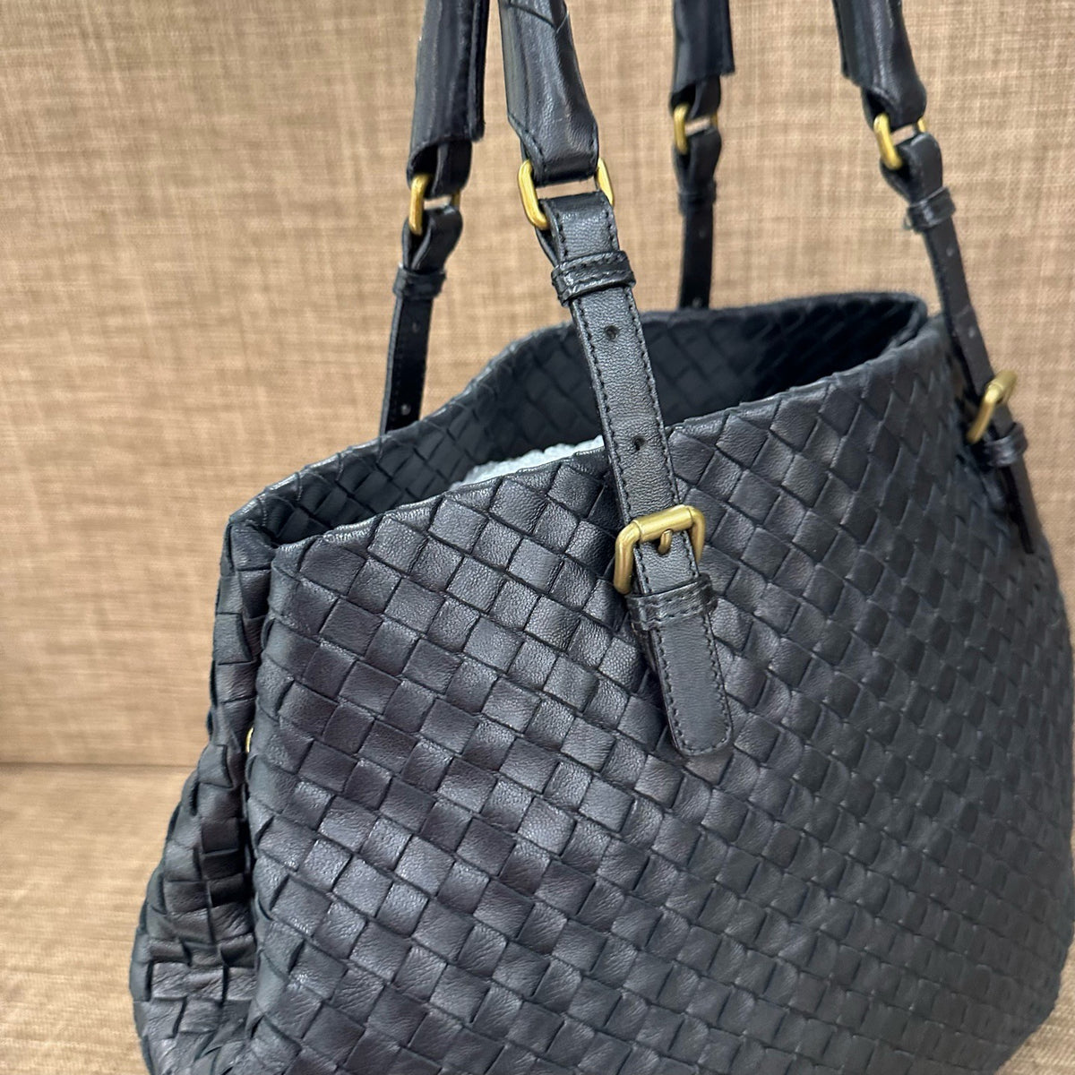 Bottega Veneta - Woven Tote - Leather - Black - (medium)