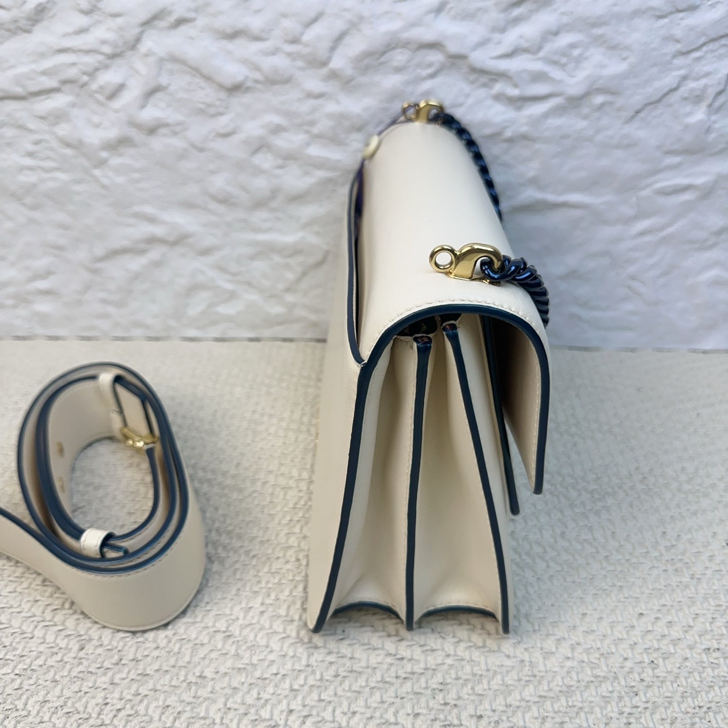 Bulgari - Serpenti - Leather - Beige - (mini)