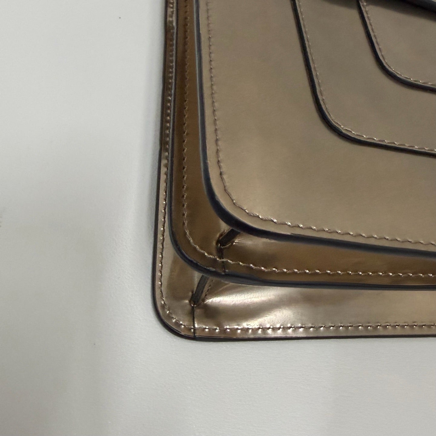 Bulgari - Serpenti - Leather - Gold - (mini)