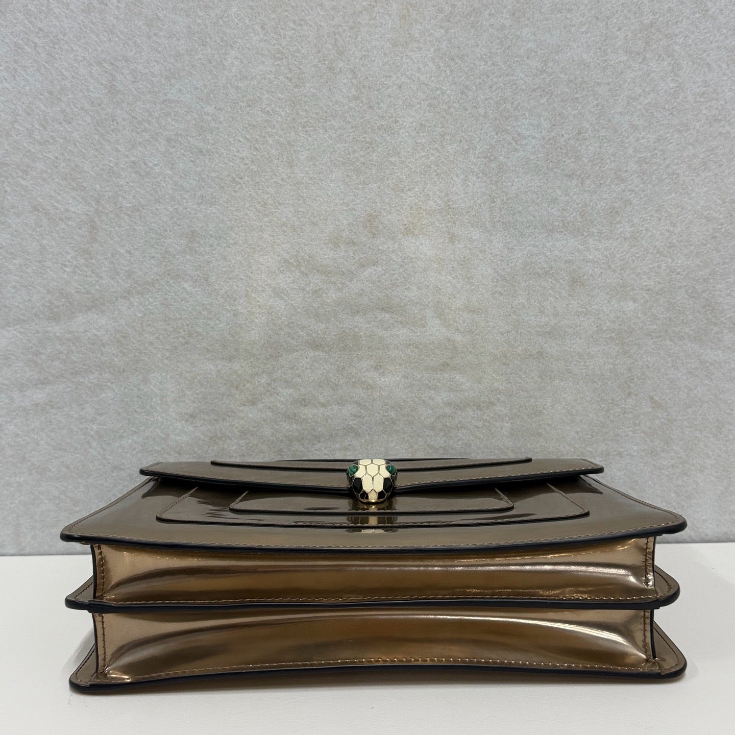 Bulgari - Serpenti - Leather - Gold - (mini)