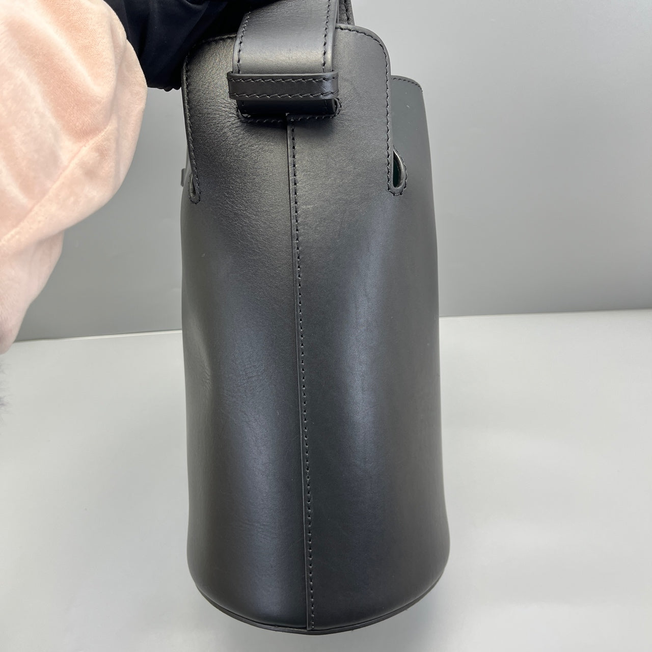 Burberry - Bucket Bag with Pouch - Leather - Black - (medium)