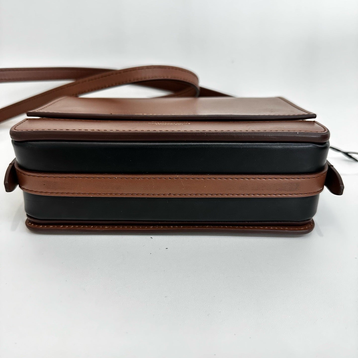 Burberry - Crossbody Bag - Leather - Brown - (Small)
