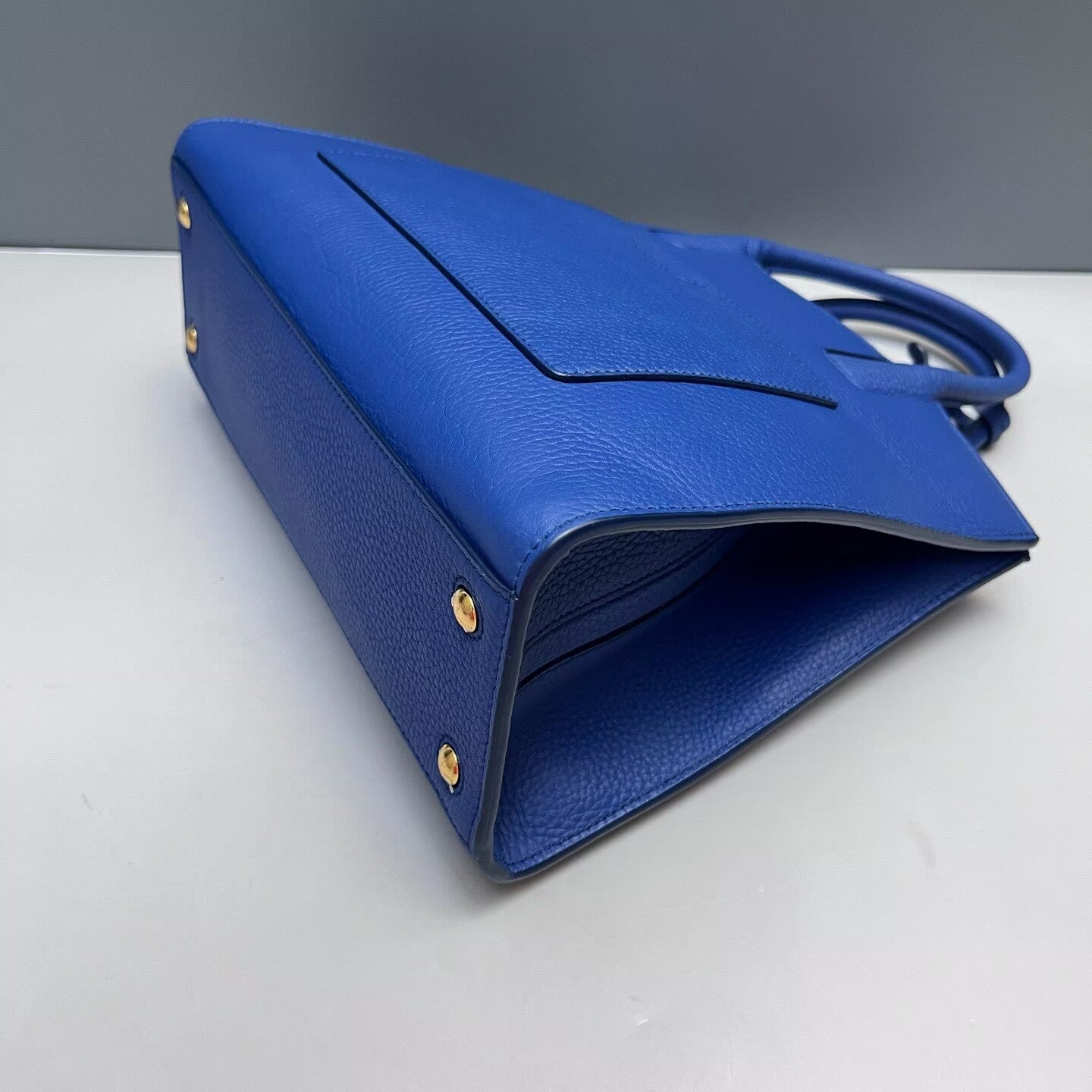 Burberry - Frances - Pebbled calfskin leather - Blue - (small)