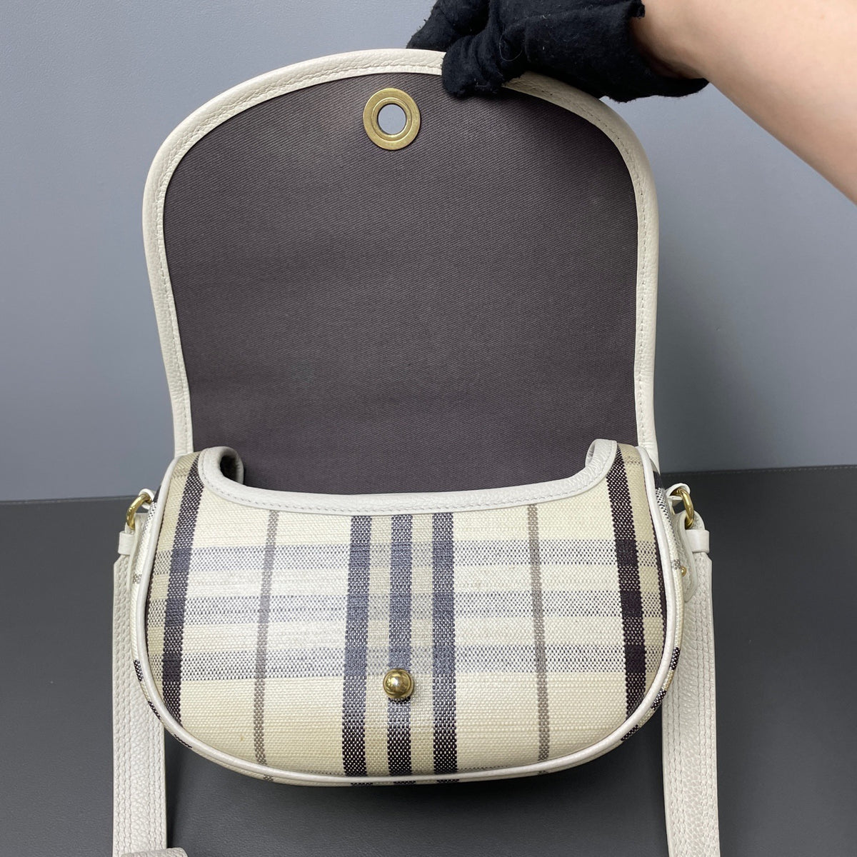 Burberry - Highlands Check Crossbody Bag - Cloth - Beige - (small)