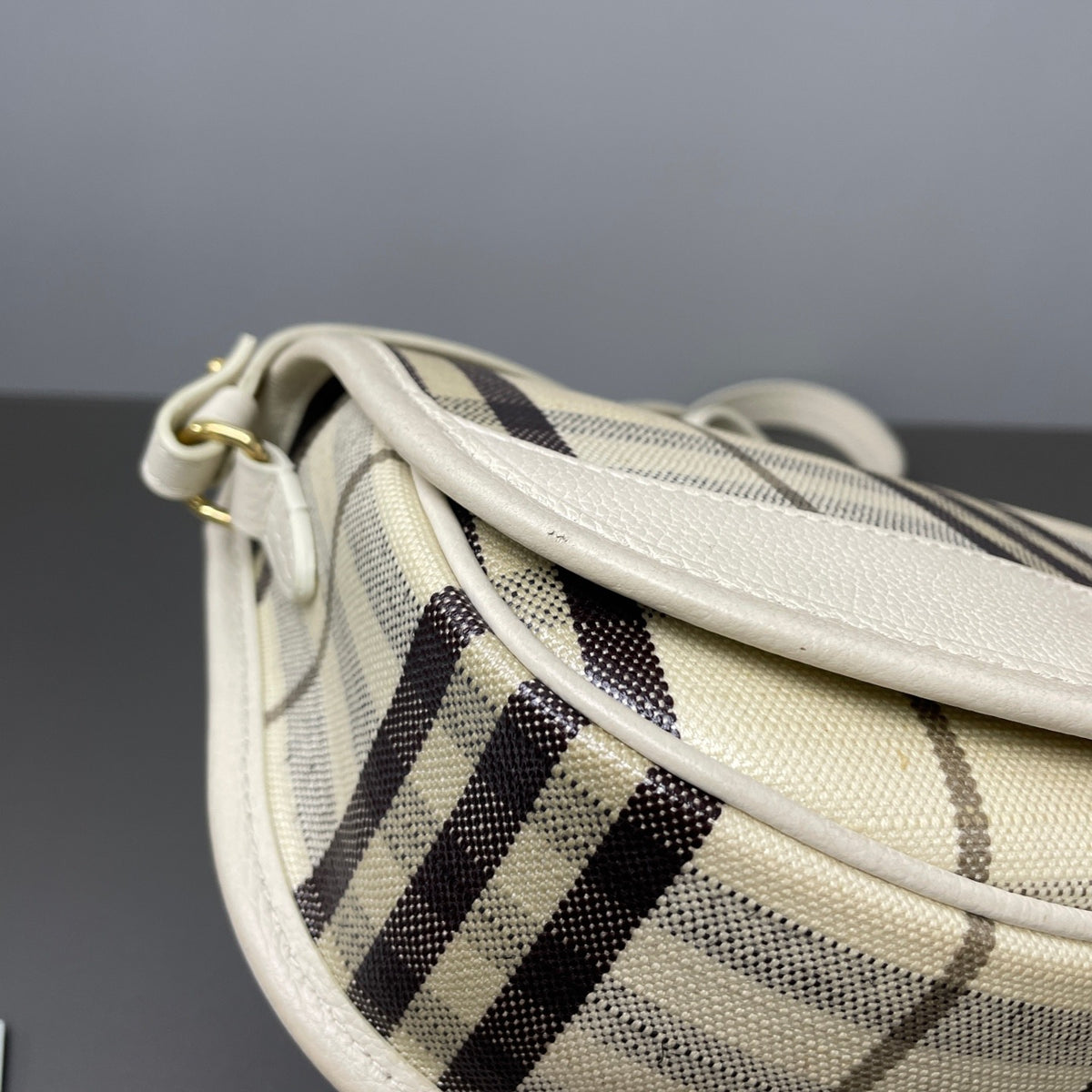 Burberry - Highlands Check Crossbody Bag - Cloth - Beige - (small)
