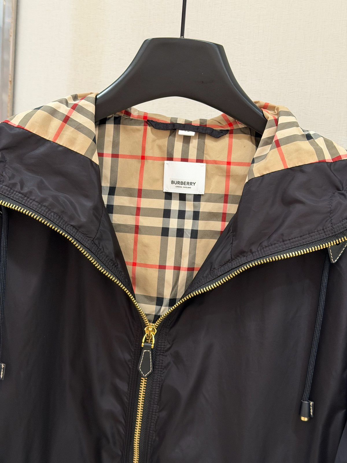 Burberry - Hooded Drawstring Waist Jacket - Polyester - Black - (34)