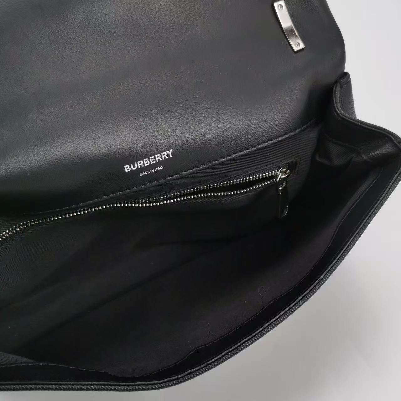 Burberry - Lola Bag - Grained leather - Black with Silver-Tone Hardware - (Medium)