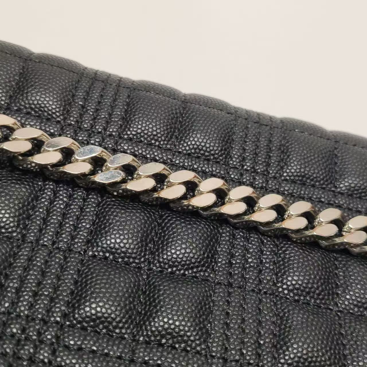 Burberry - Lola Bag - Grained leather - Black with Silver-Tone Hardware - (Medium)