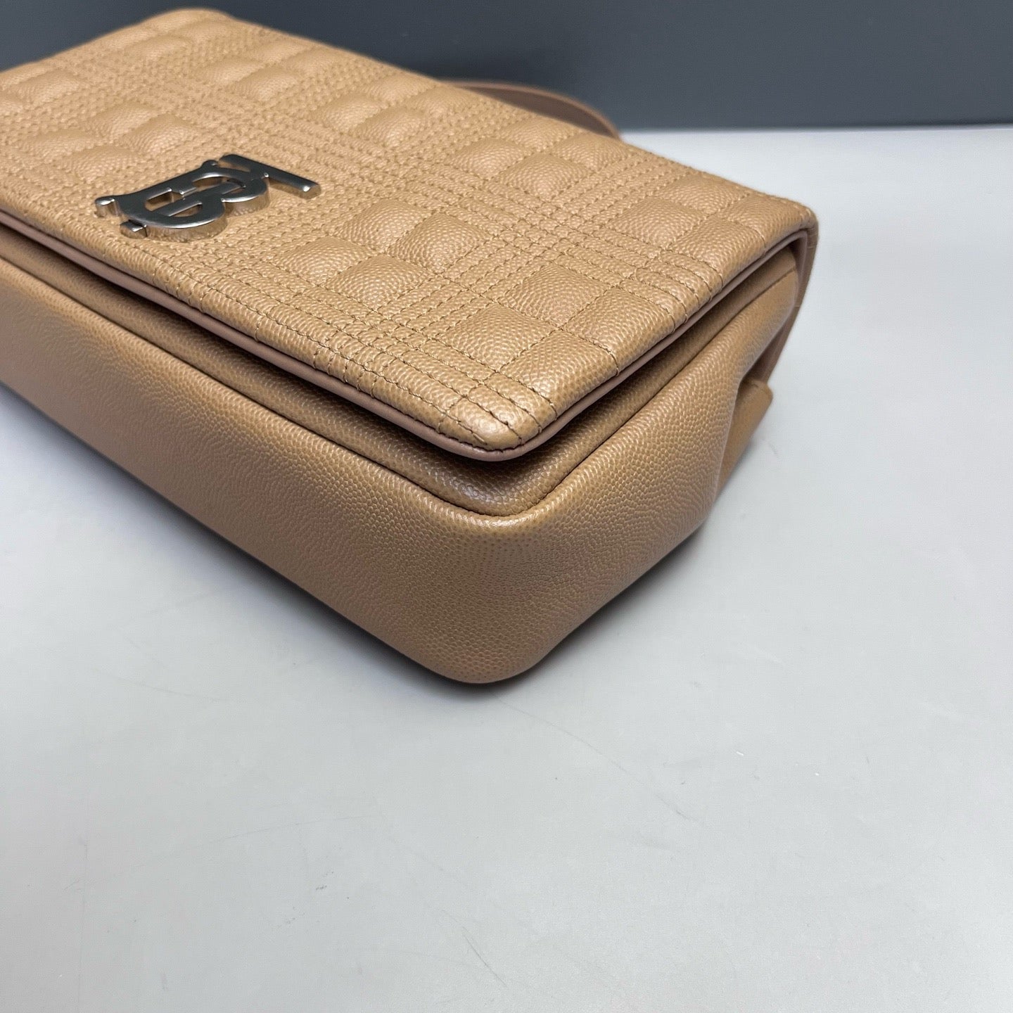 Burberry - Lola Bag - Leather - Camel - (medium)