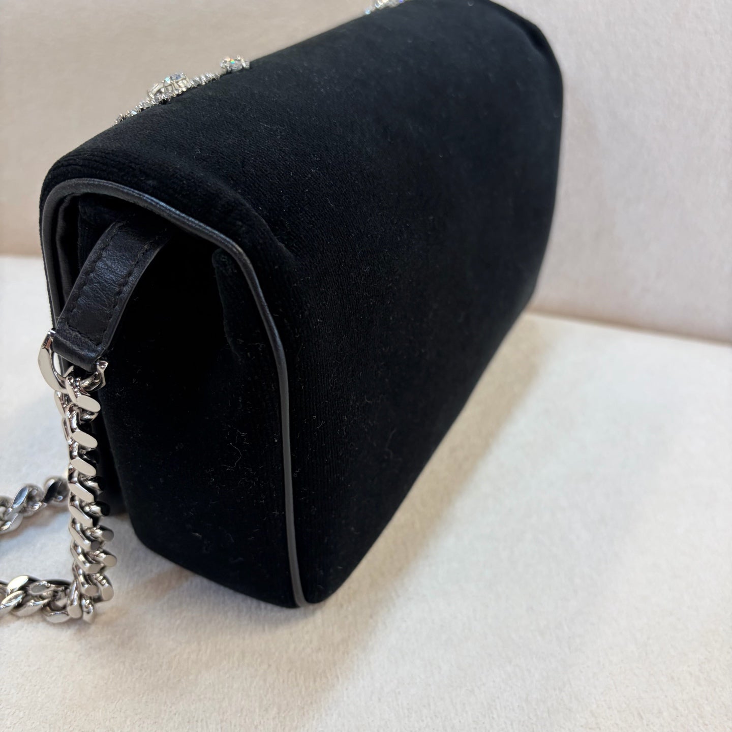 Burberry - Lola - Velvet - Black - (small)