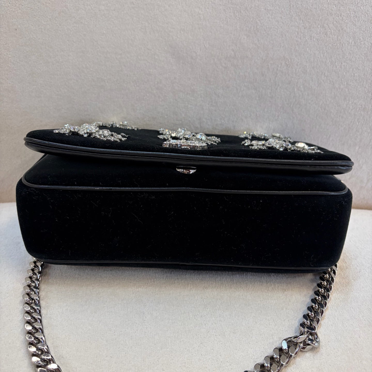 Burberry - Lola - Velvet - Black - (small)