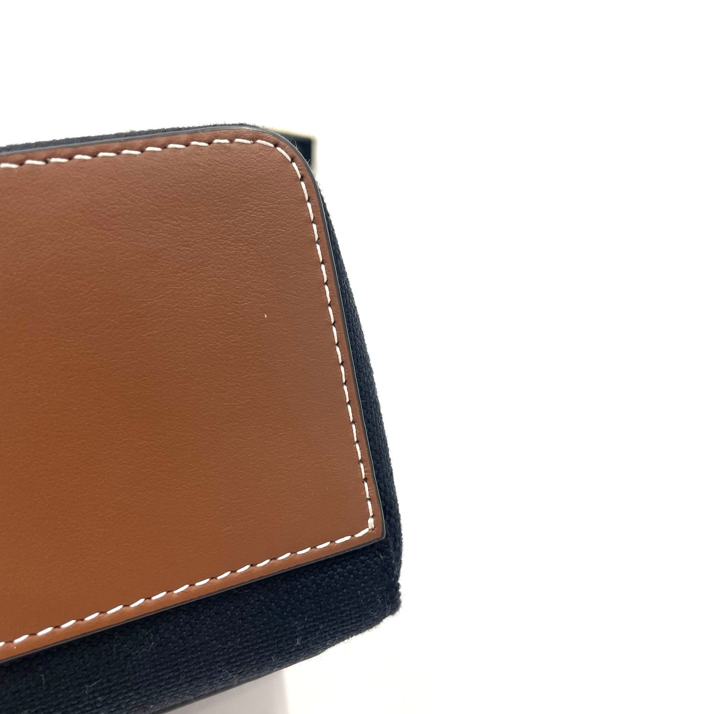Burberry - Note - Cloth - Black