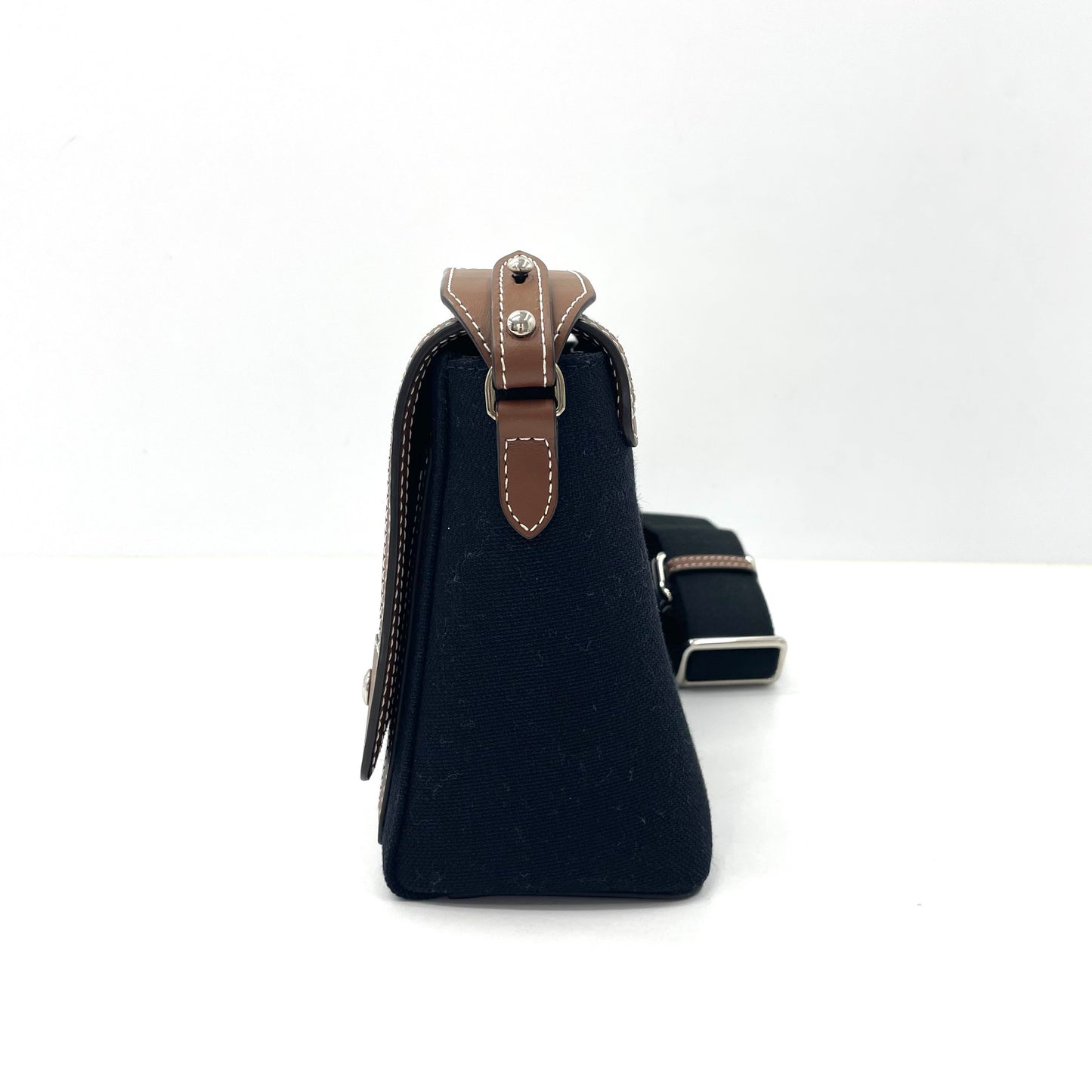 Burberry - Note - Cloth - Black
