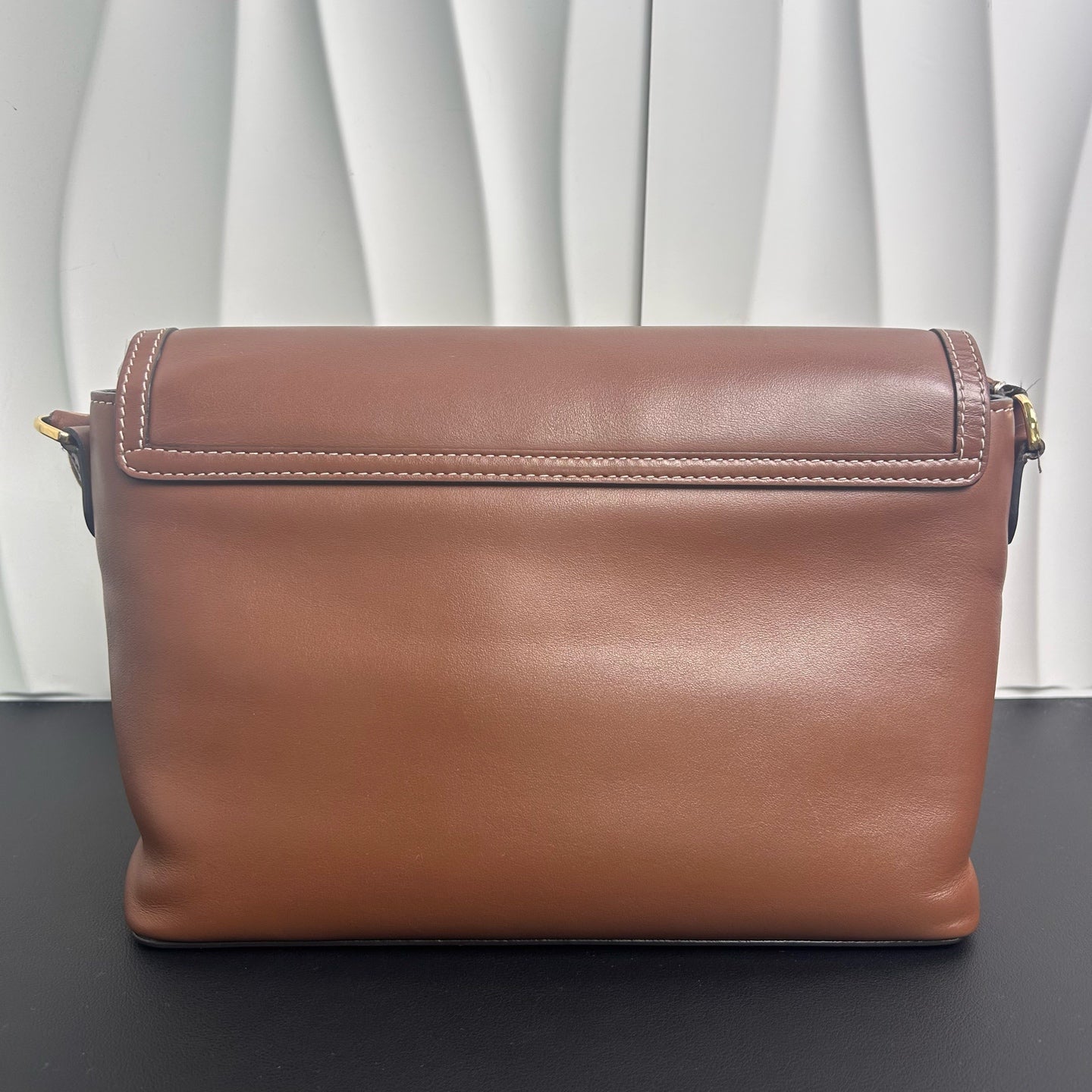 Burberry - Note Messenger Bag - Leather - Brown - (medium)