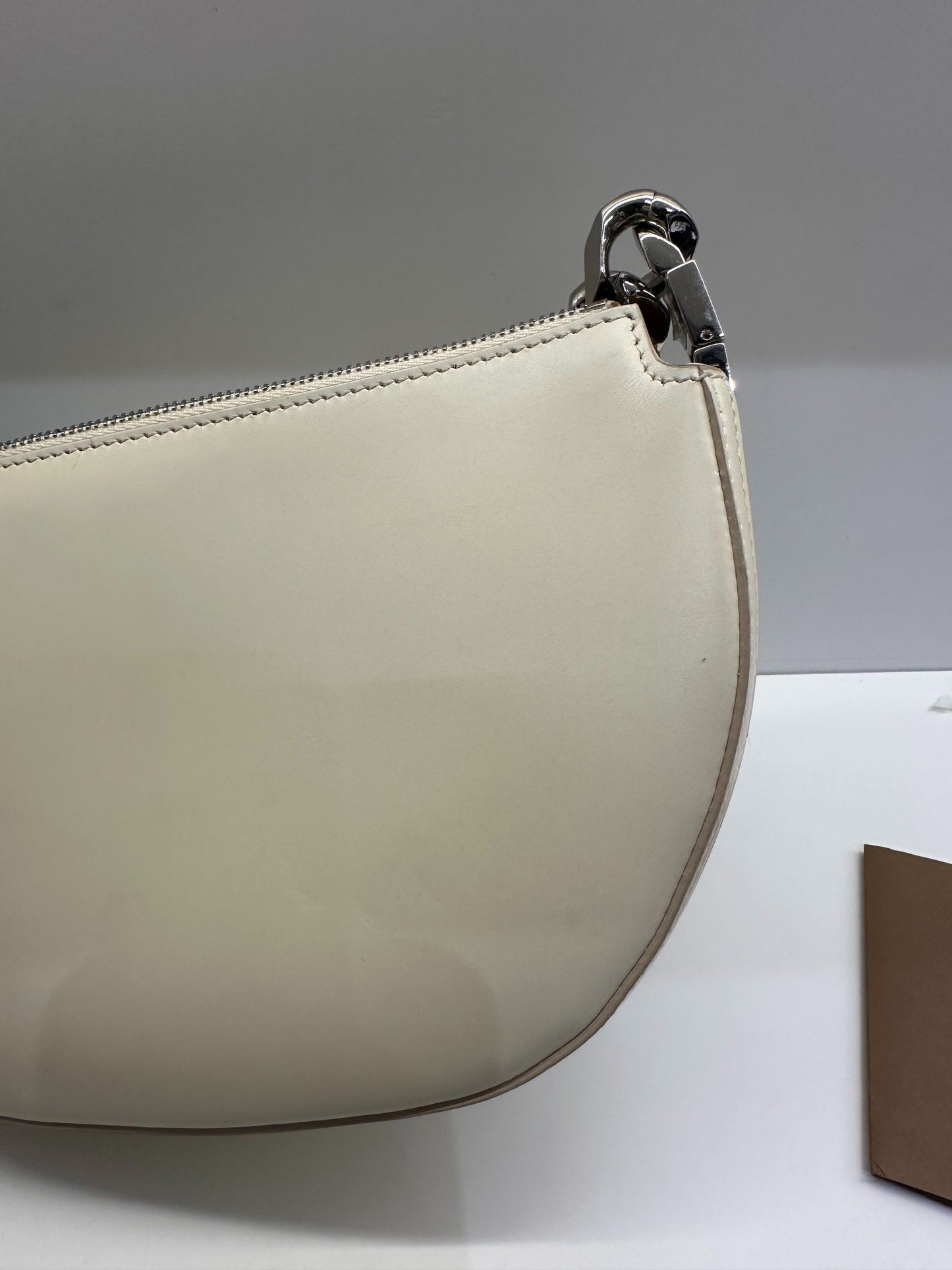 Burberry - Olympia - Leather - Beige