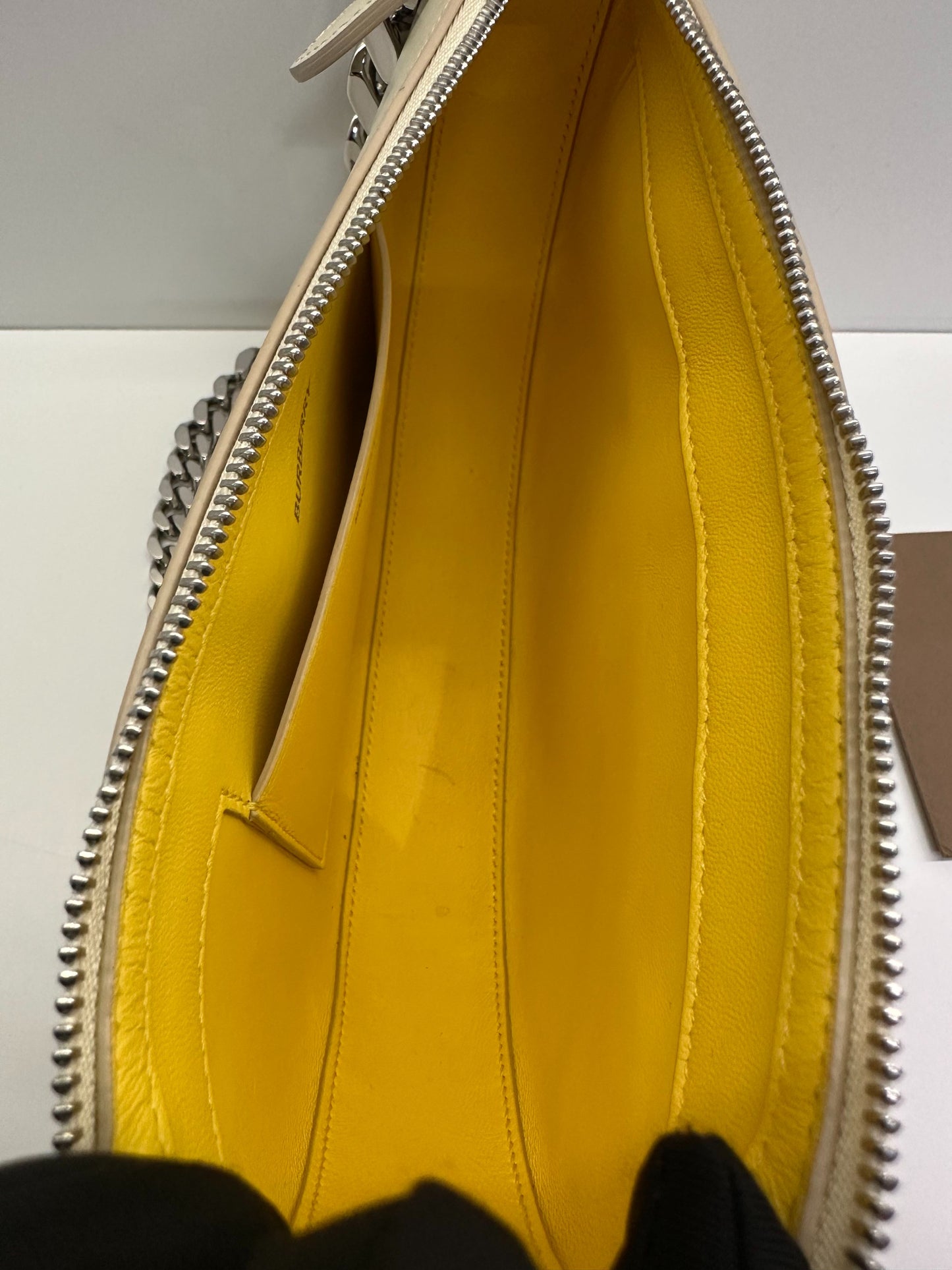 Burberry - Olympia - Leather - Beige