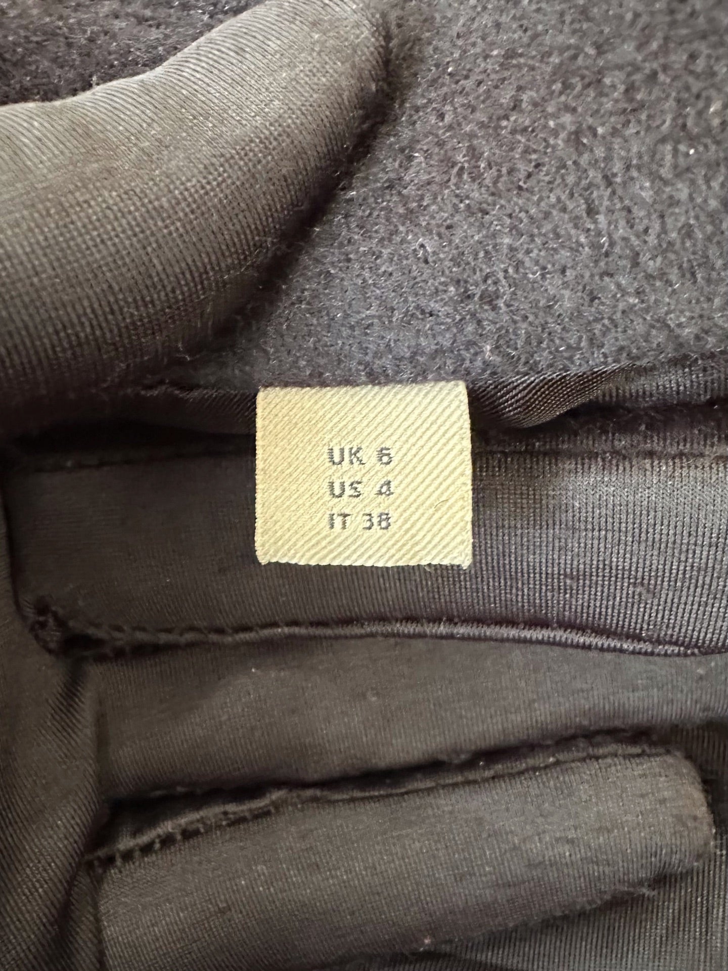 Burberry - Other - Cashmere - Black - (6)