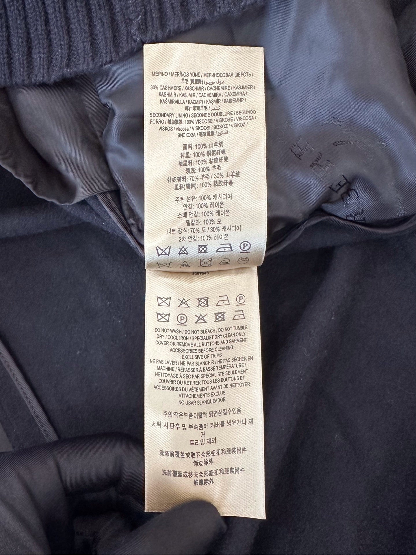 Burberry - Other - Cashmere - Black - (6)
