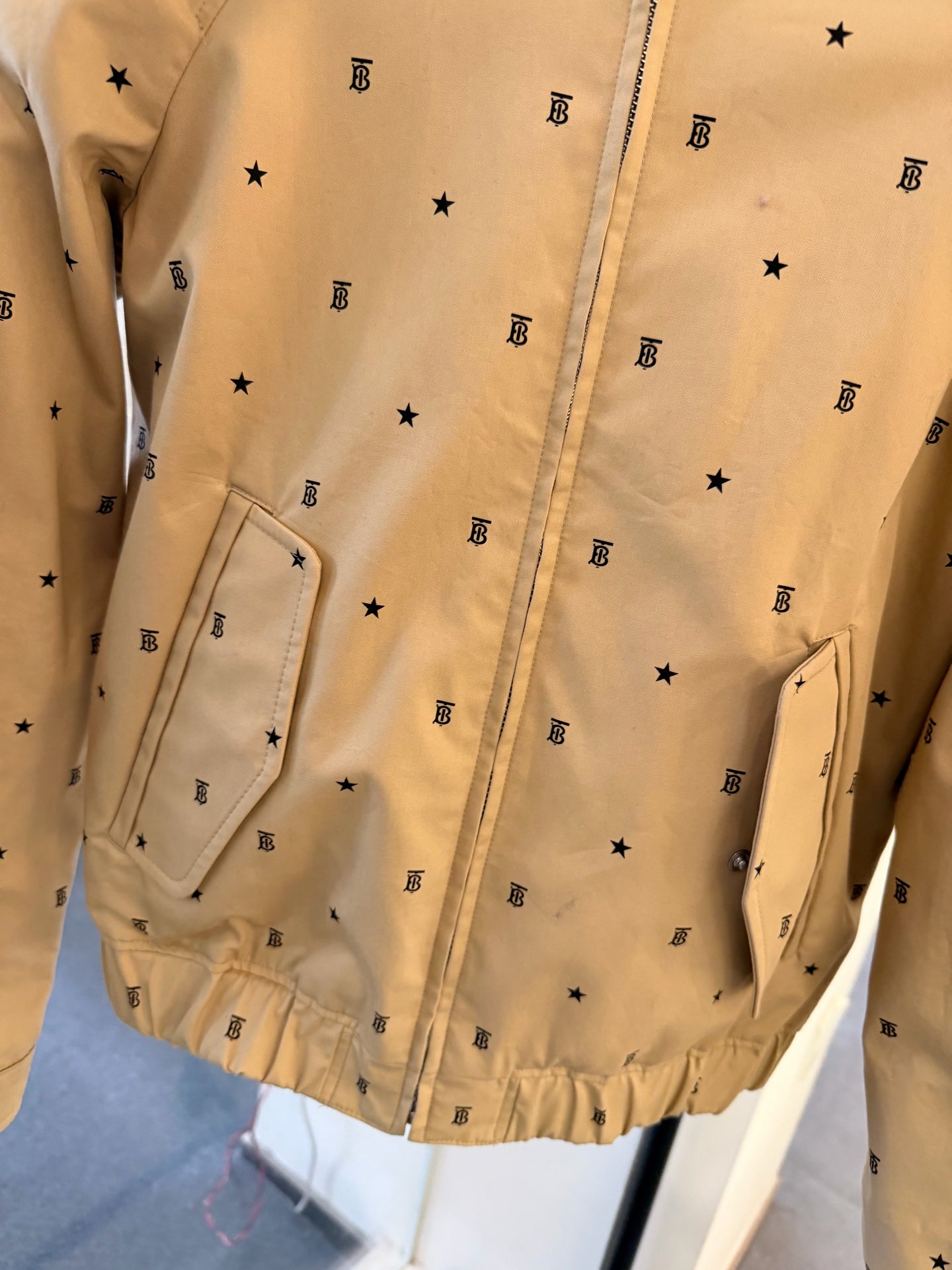 Burberry - Other - Cloth - Beige - (2)