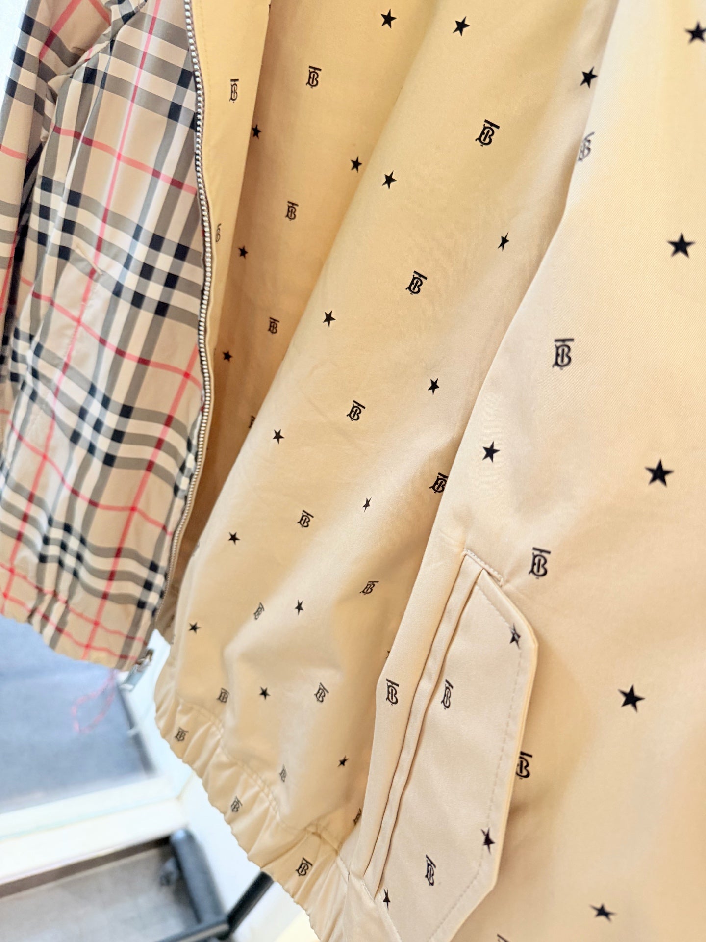 Burberry - Other - Cloth - Beige - (2)
