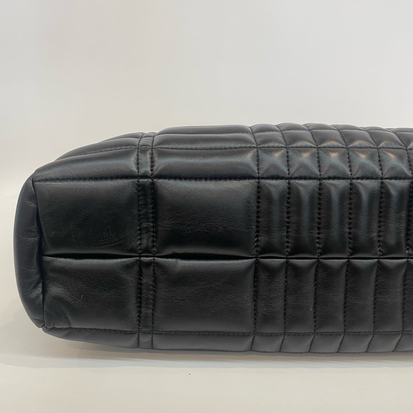 Burberry - Other - Leather - Black - (medium)