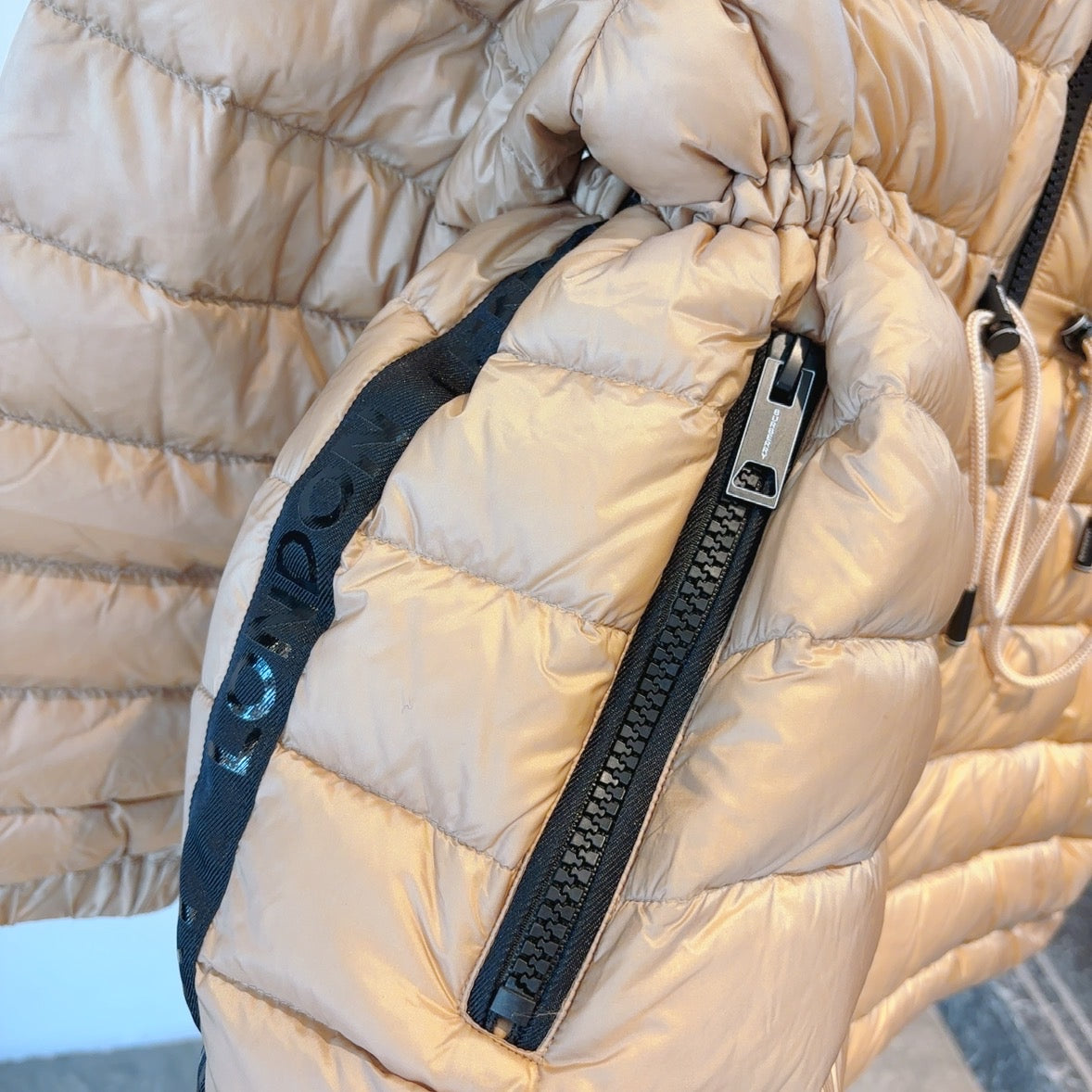 Burberry - Other - Polyamide - Beige - (M)