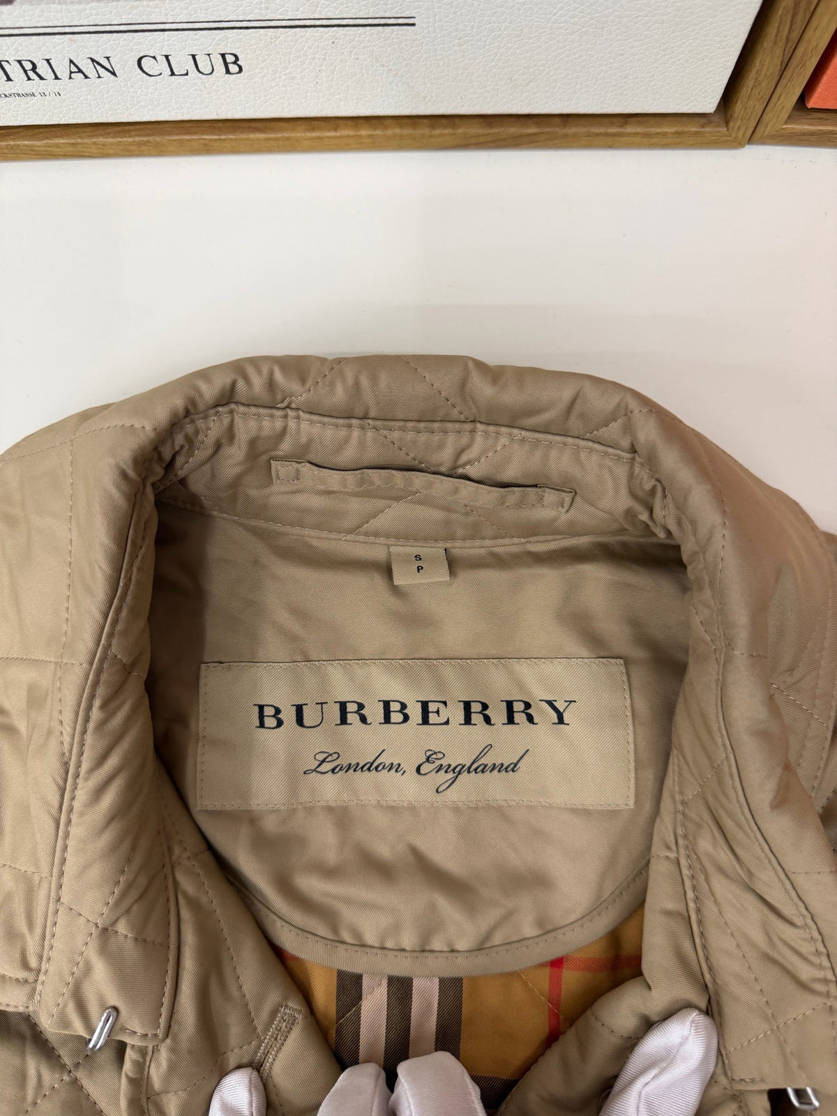 Burberry - Other - Polyester - Beige - (M)