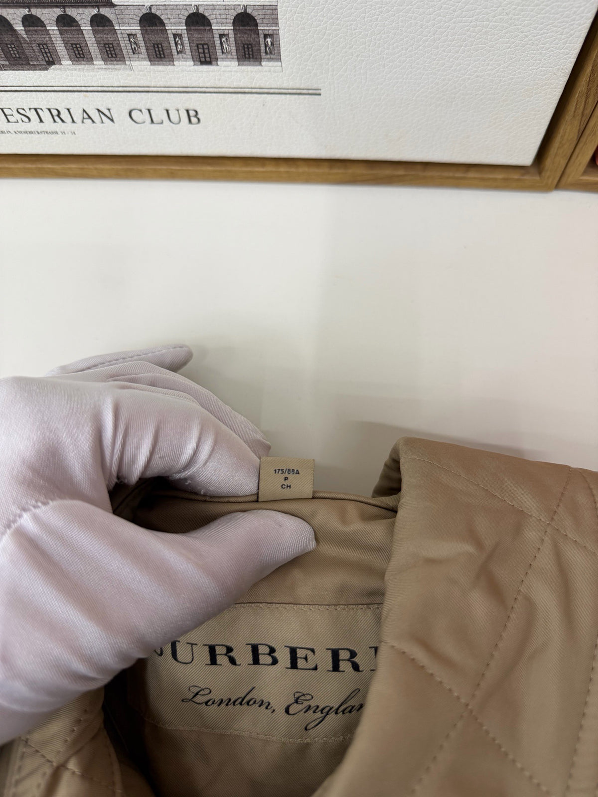 Burberry - Other - Polyester - Beige - (M)