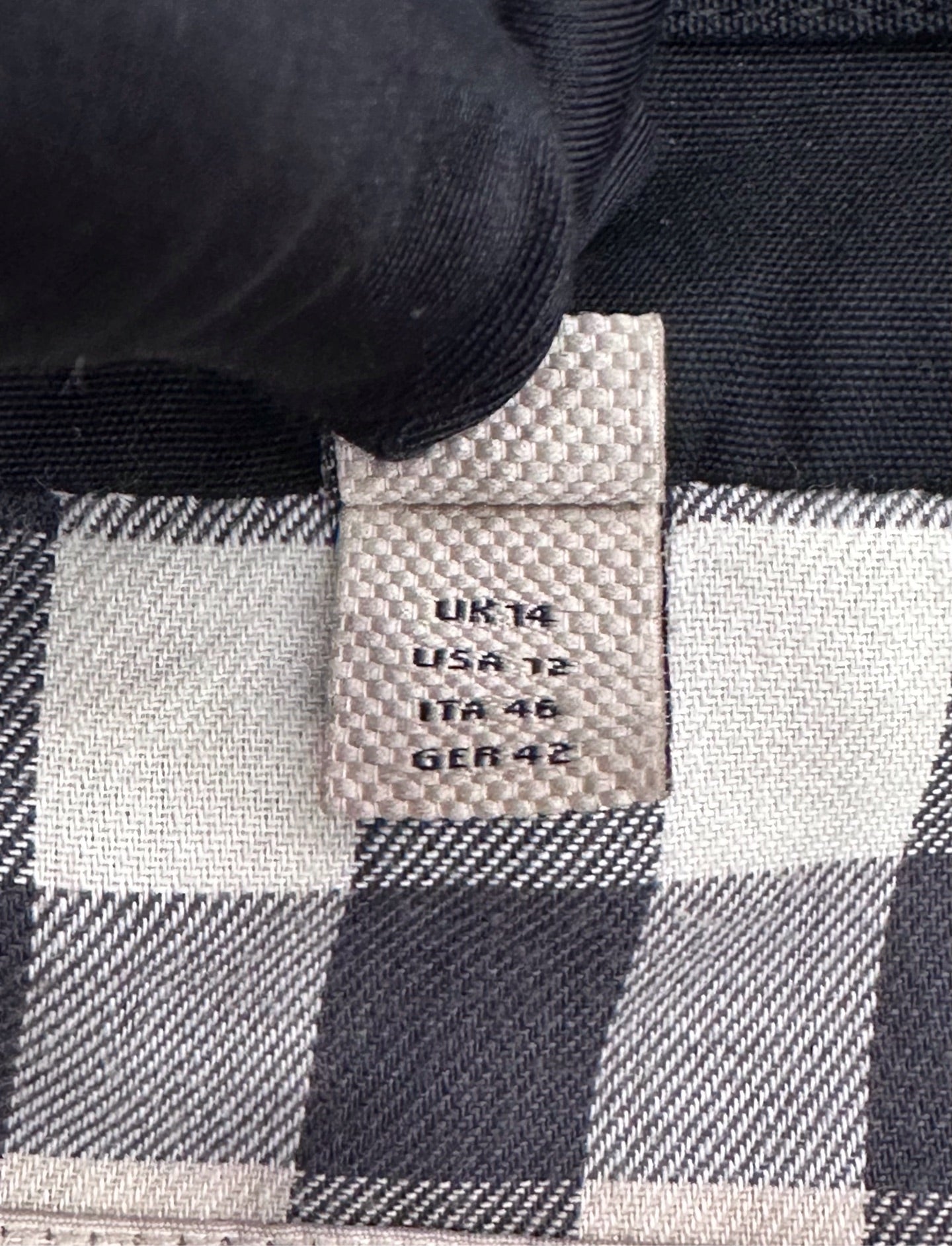 Burberry - Other - Polyester - Black - (46)