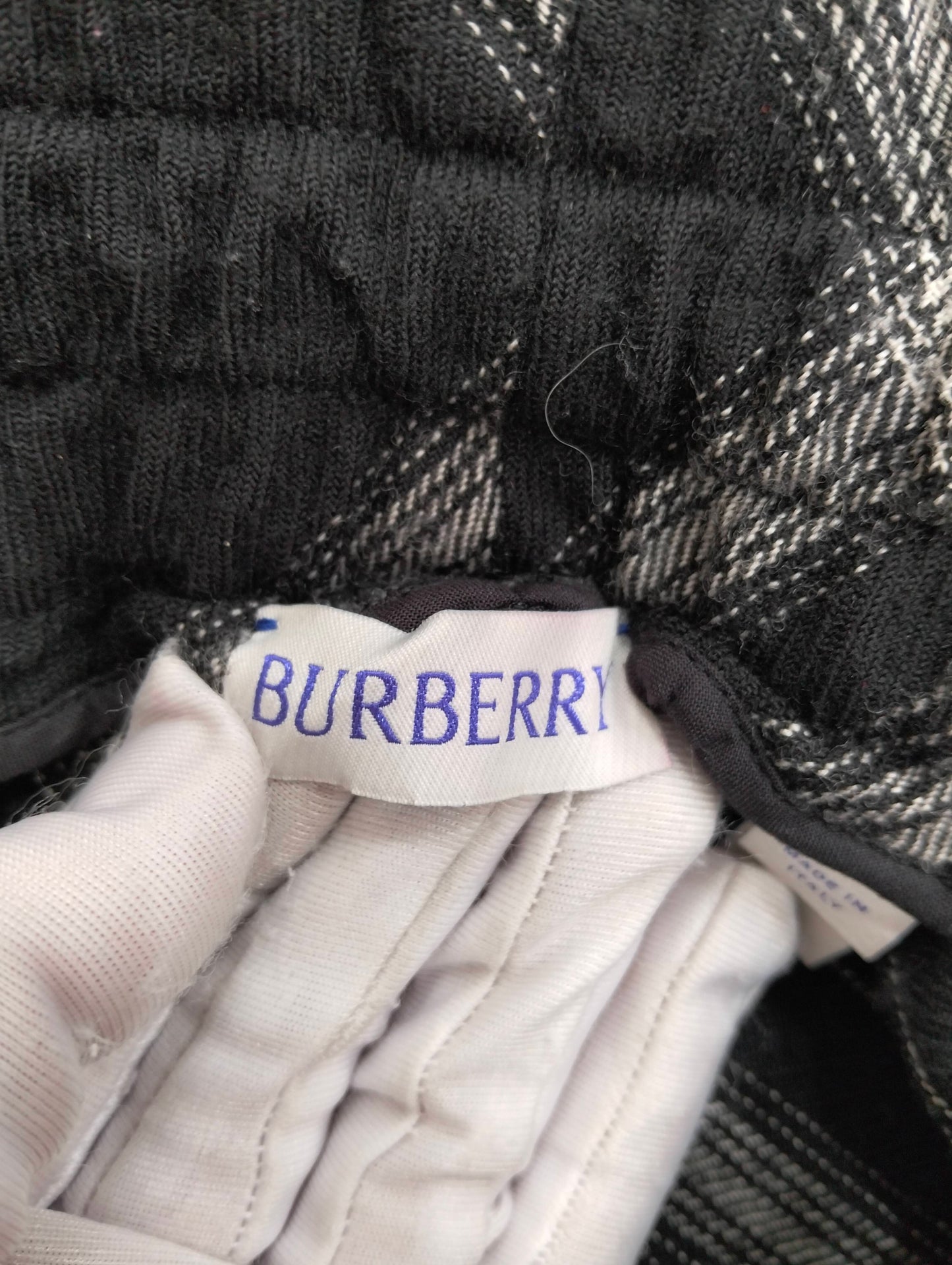 Burberry - Other - Wool - Black - (L)