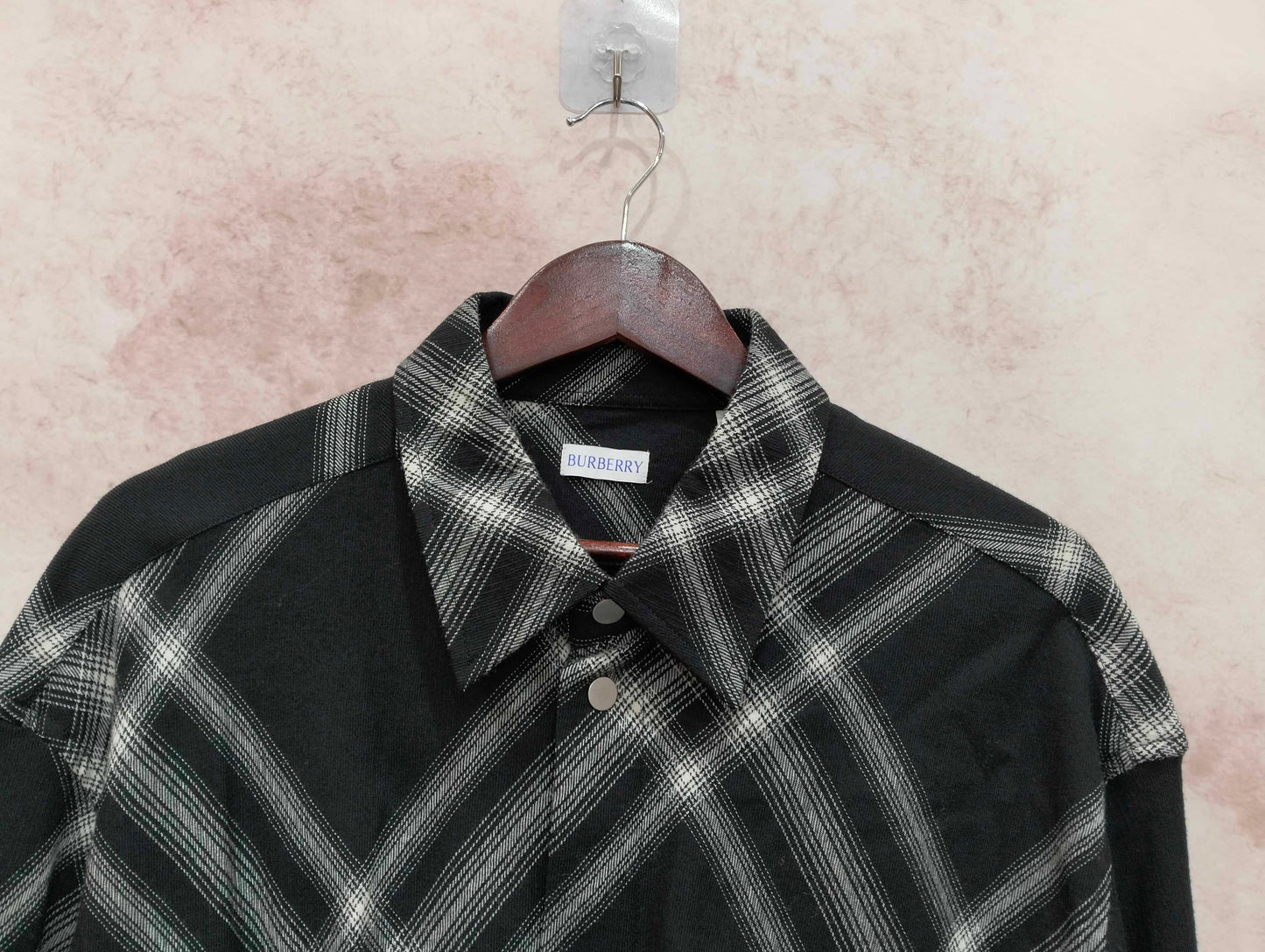 Burberry - Other - Wool - Black - (L)