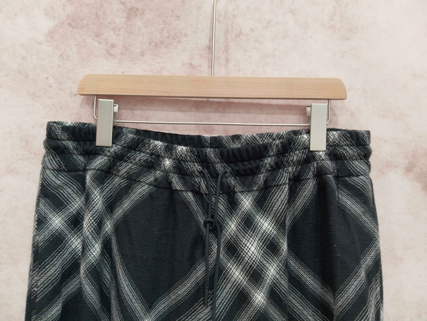 Burberry - Other - Wool - Black - (L)