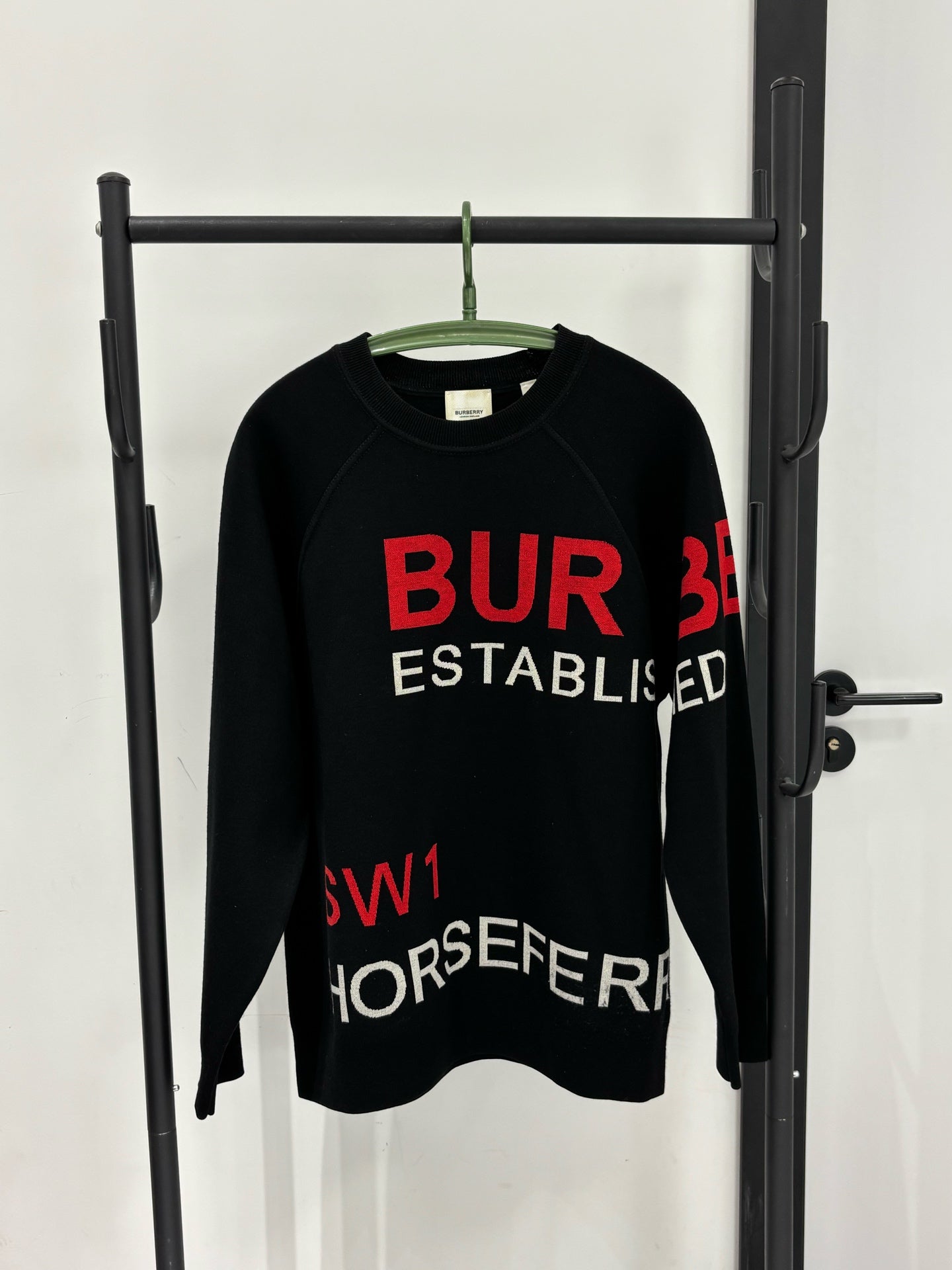 Burberry - Other - Wool - Black - (M)