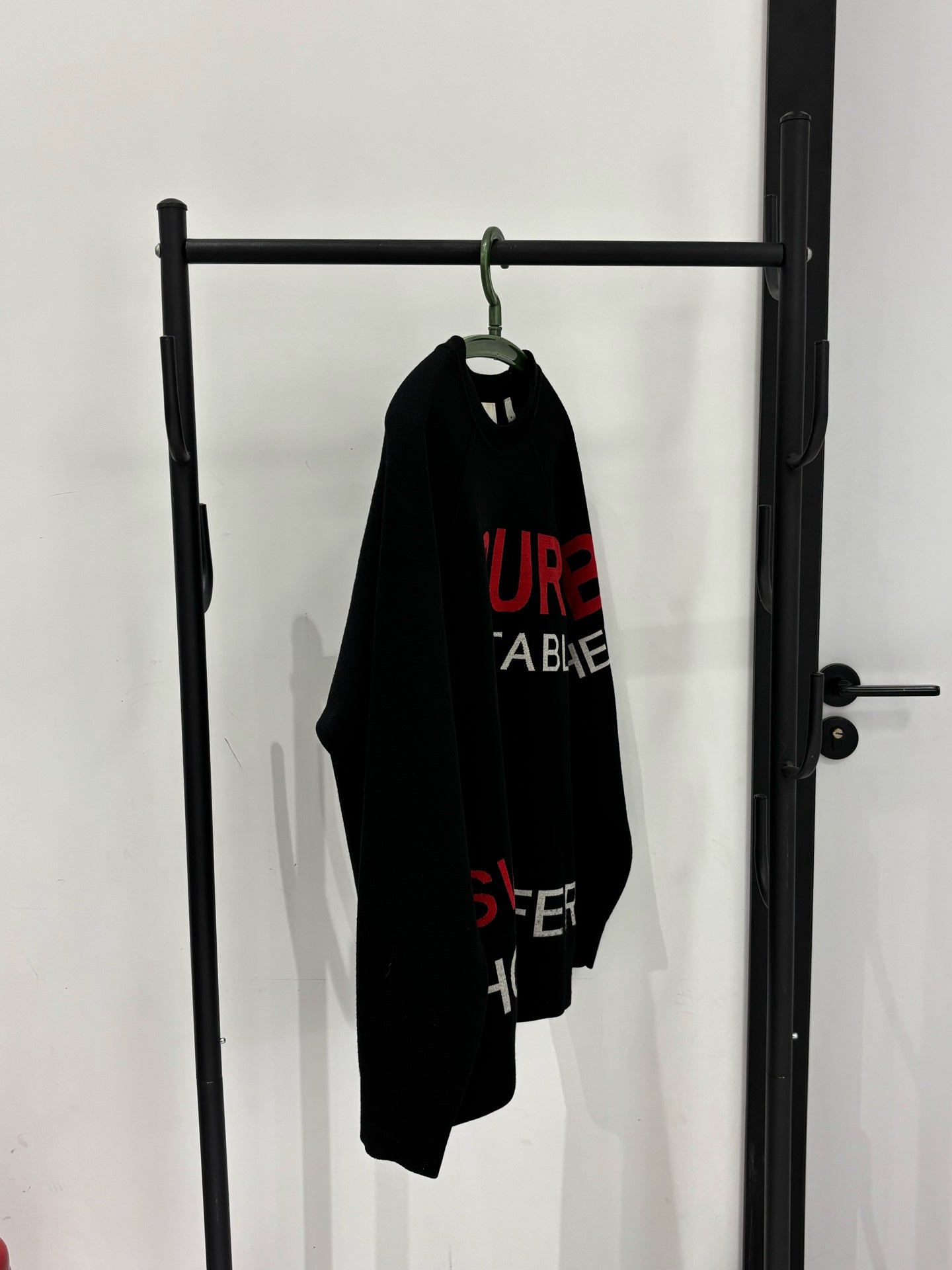 Burberry - Other - Wool - Black - (M)