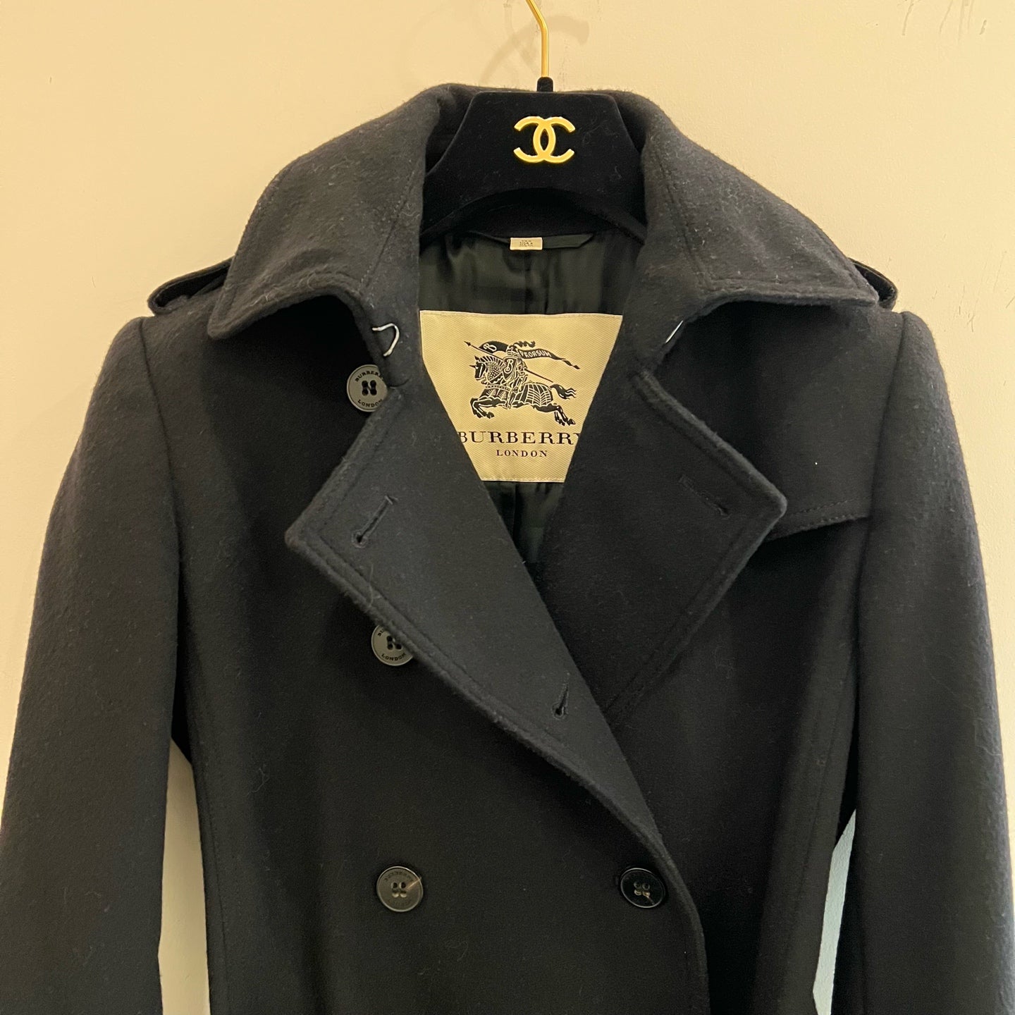 Burberry - Other - Wool - Black - (UK 6)