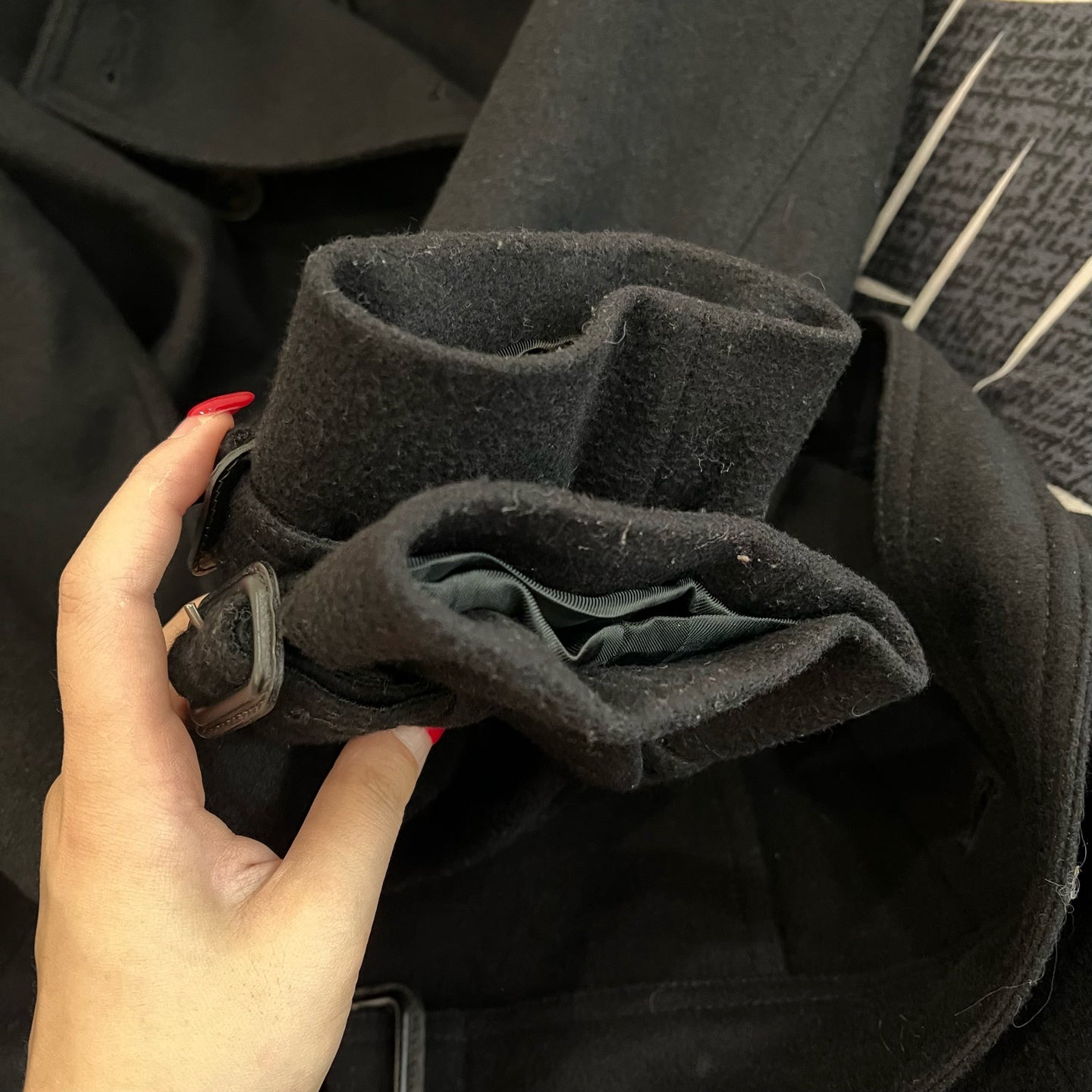 Burberry - Other - Wool - Black - (UK 6)