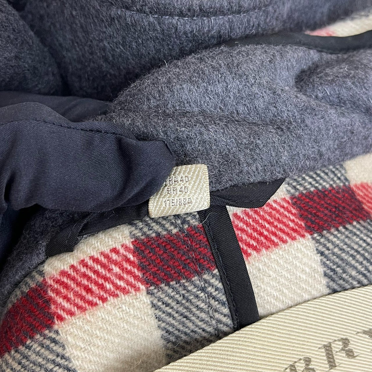 Burberry - Other - Wool - Grey - (40)