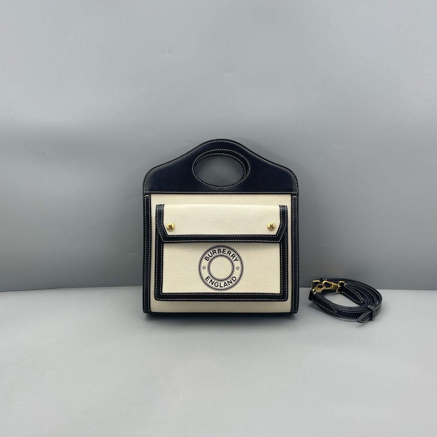Burberry - Pocket Bag - Canvas and Leather - Black and Beige - (Medium)