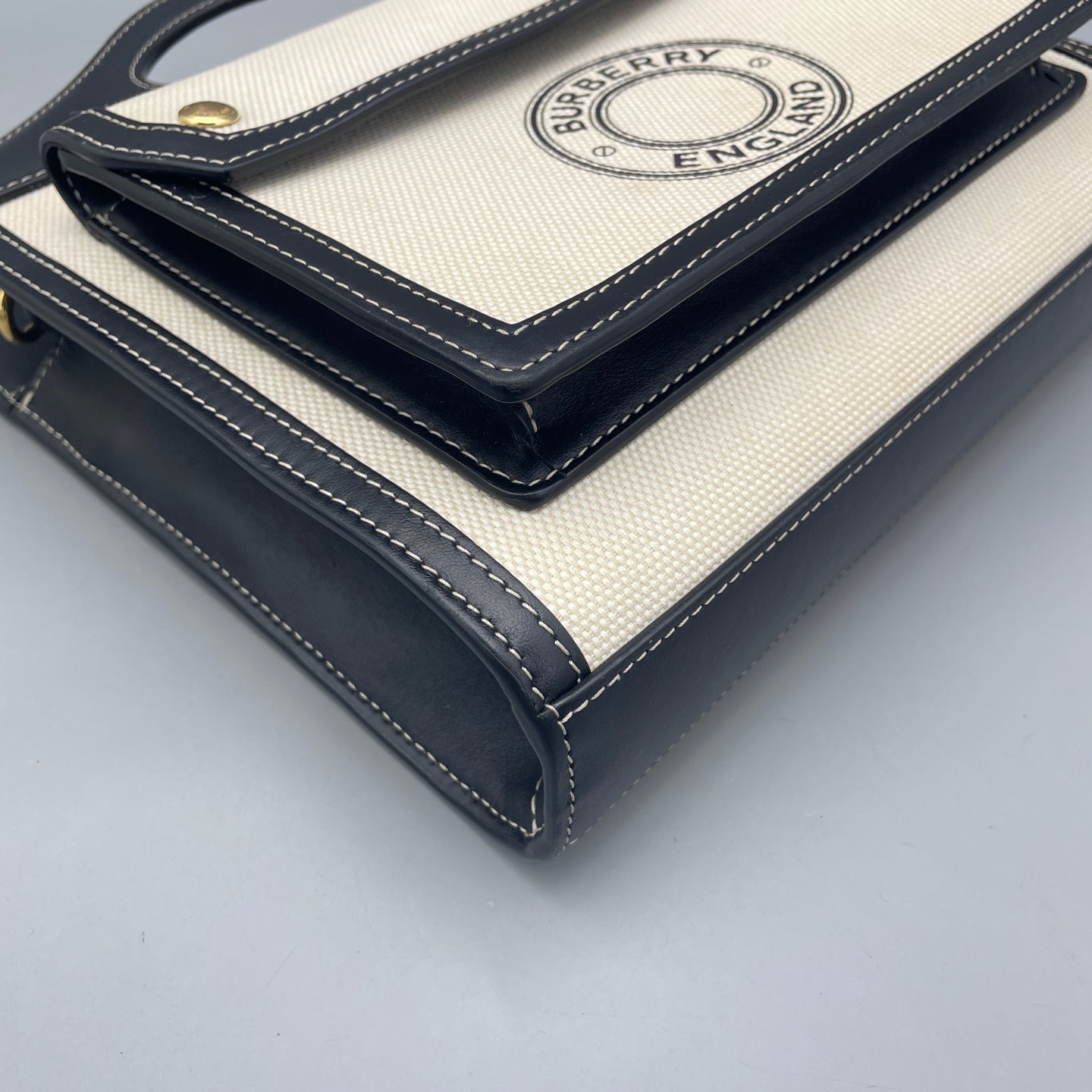 Burberry - Pocket Bag - Canvas and Leather - Black and Beige - (Medium)