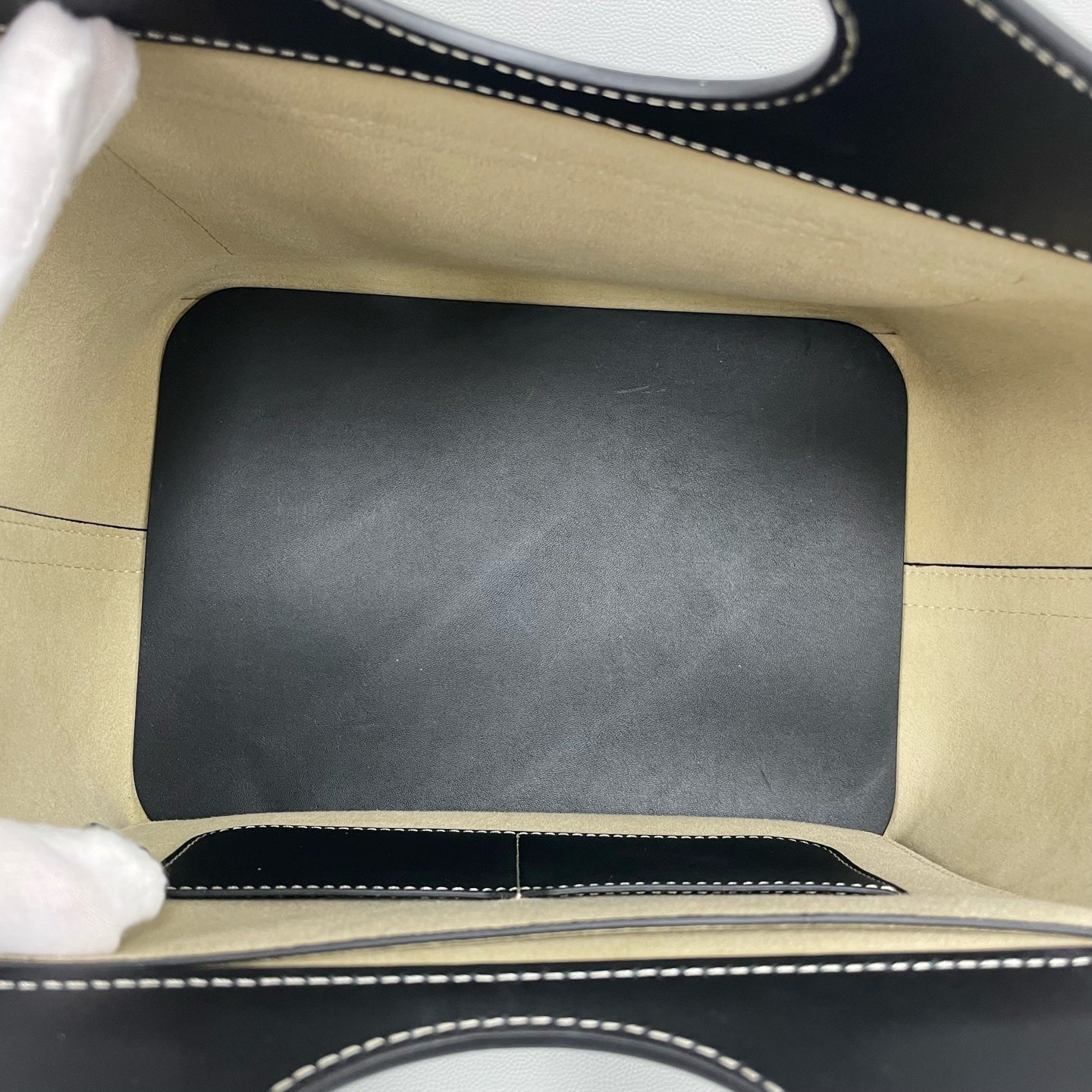 Burberry - Pocket bag - Smooth leather - Black with Silver-Tone Hardware - (Medium)