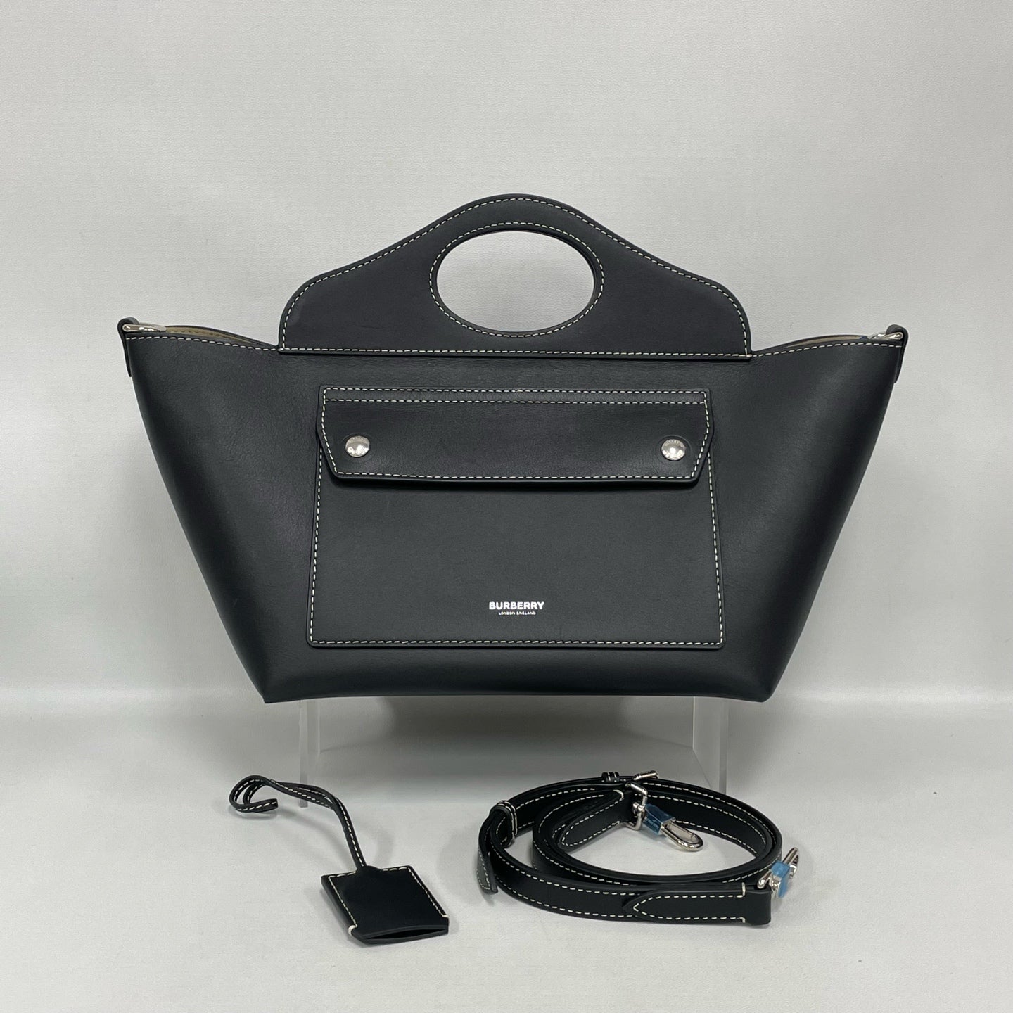 Burberry - Pocket bag - Smooth leather - Black with Silver-Tone Hardware - (Medium)