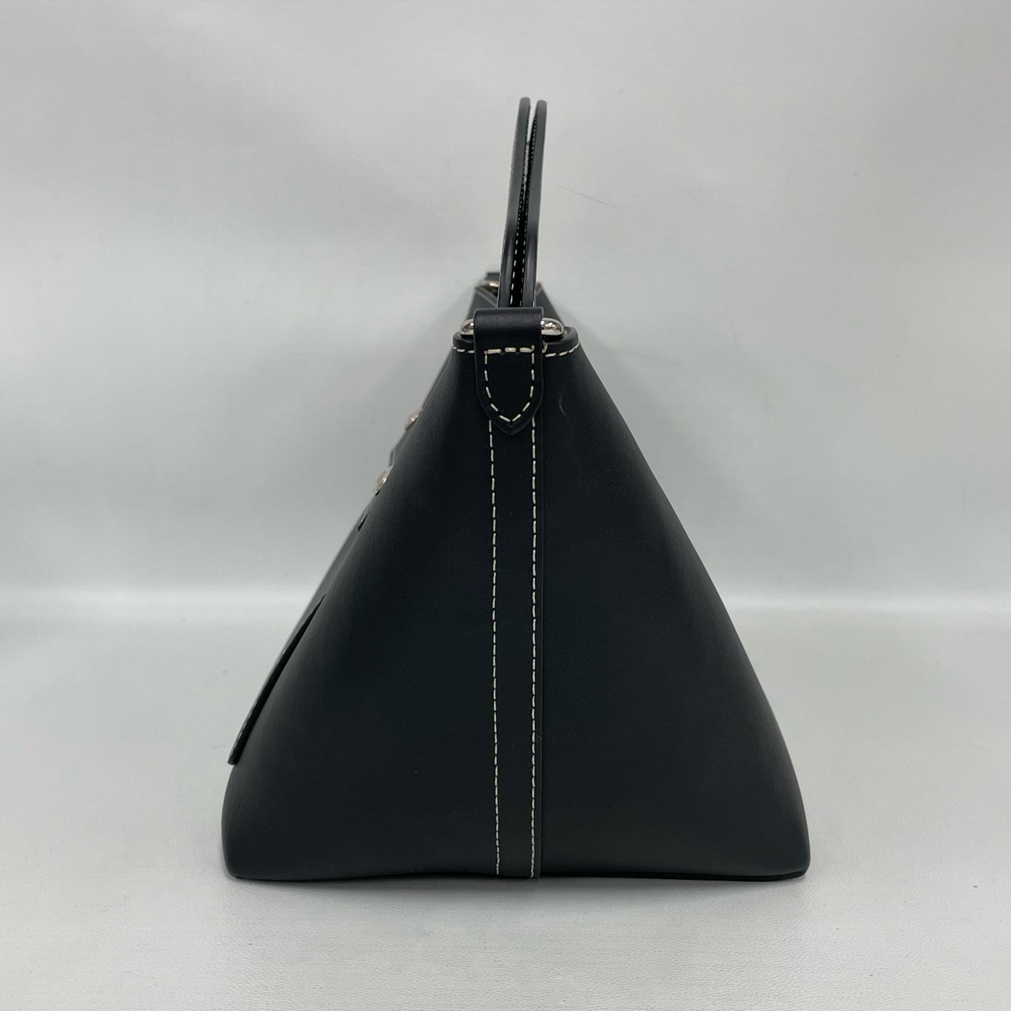Burberry - Pocket bag - Smooth leather - Black with Silver-Tone Hardware - (Medium)
