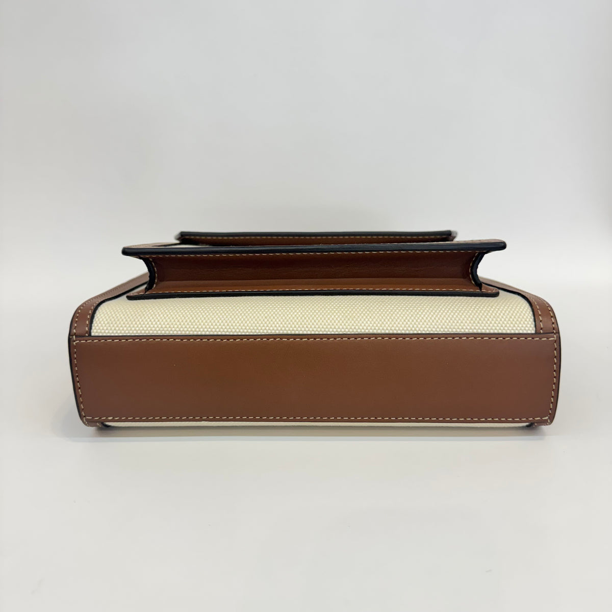 Burberry - Pocket - Cloth - Beige - (small)