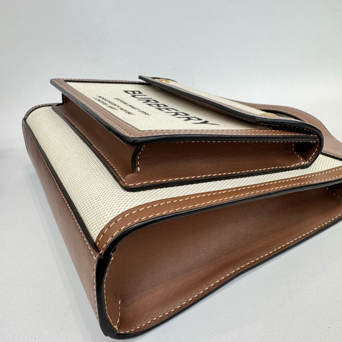 Burberry - Pocket - Cloth - Beige - (small)