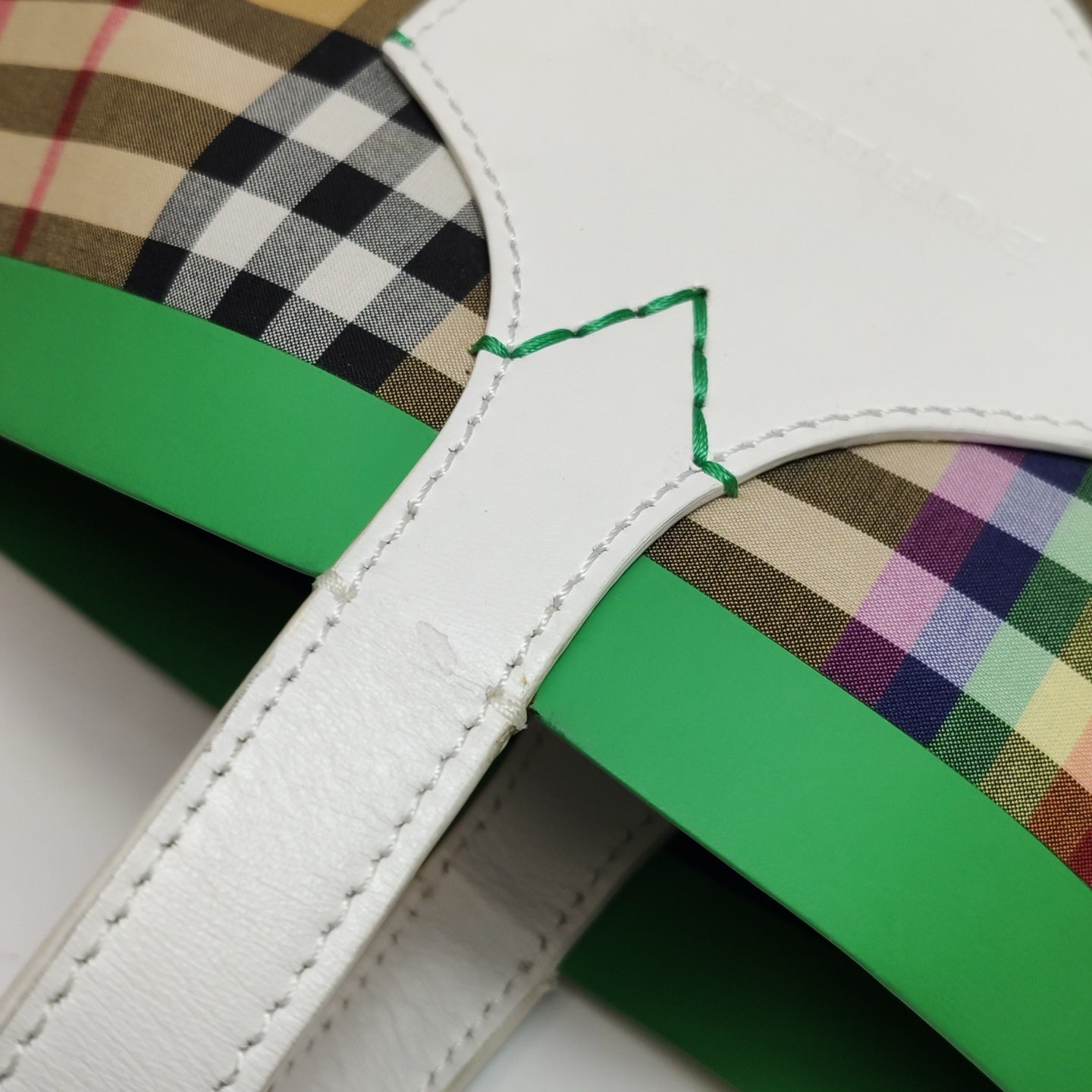 Burberry - Rainbow Vintage Check Tote - Cotton canvas with leather trim and synthetic details - Beige - (Medium)