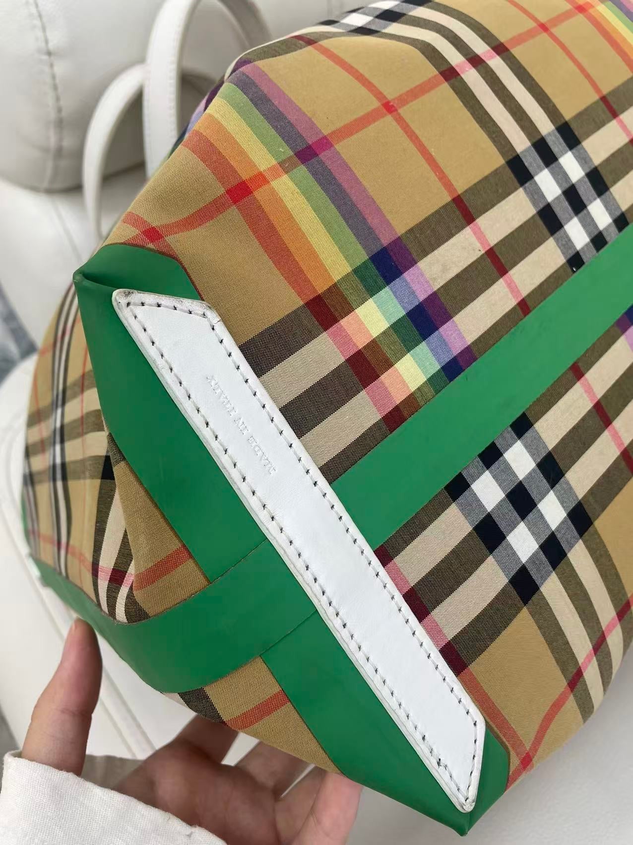 Burberry - Rainbow Vintage Check Tote - Cotton canvas with leather trim and synthetic details - Beige - (Medium)